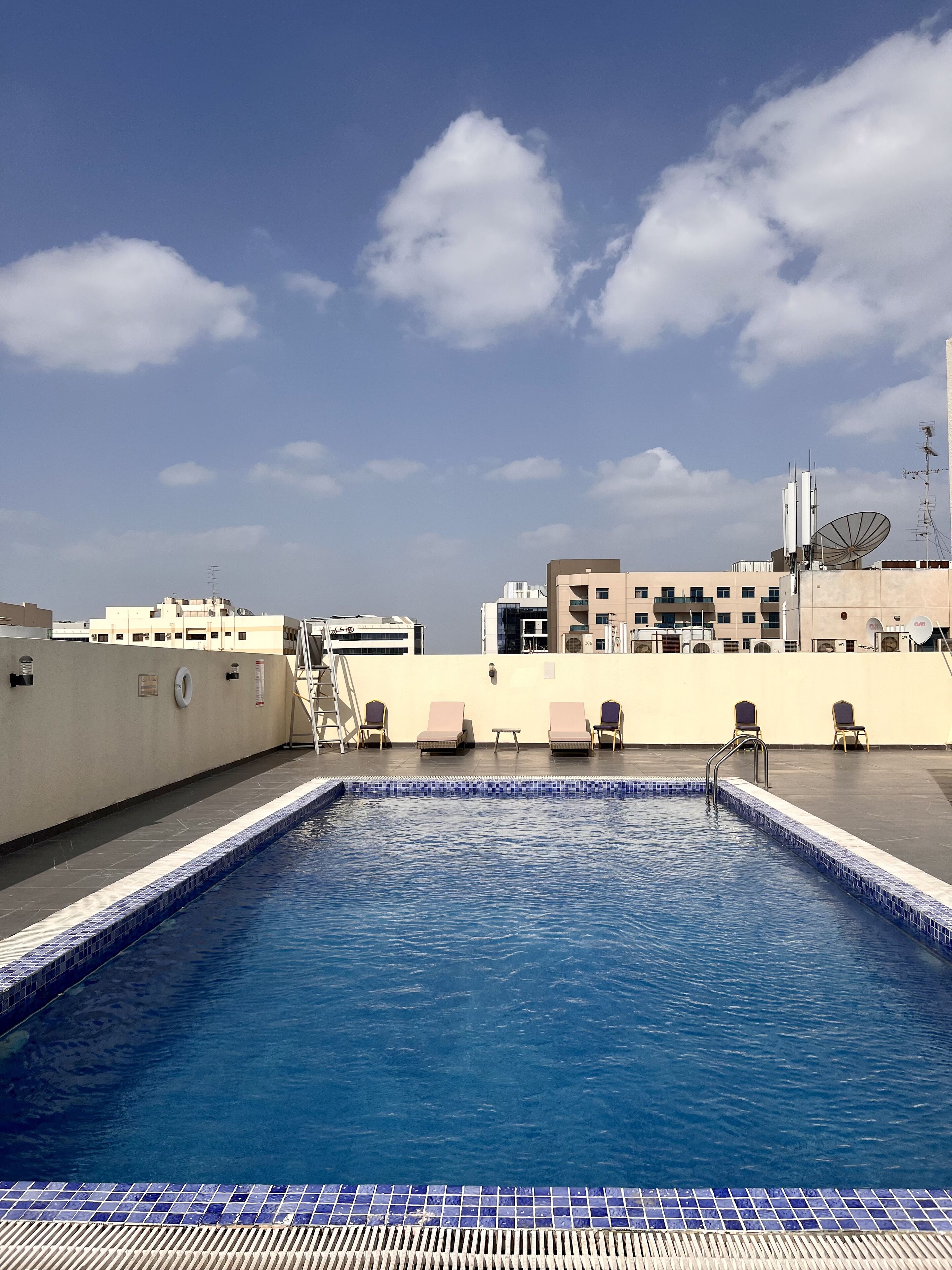 Raha Grand Hotel