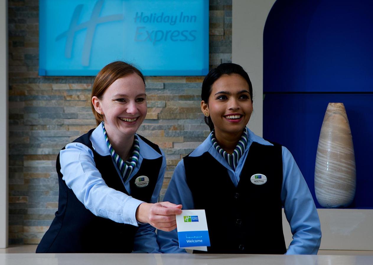 Holiday Inn Express Dubai Airport