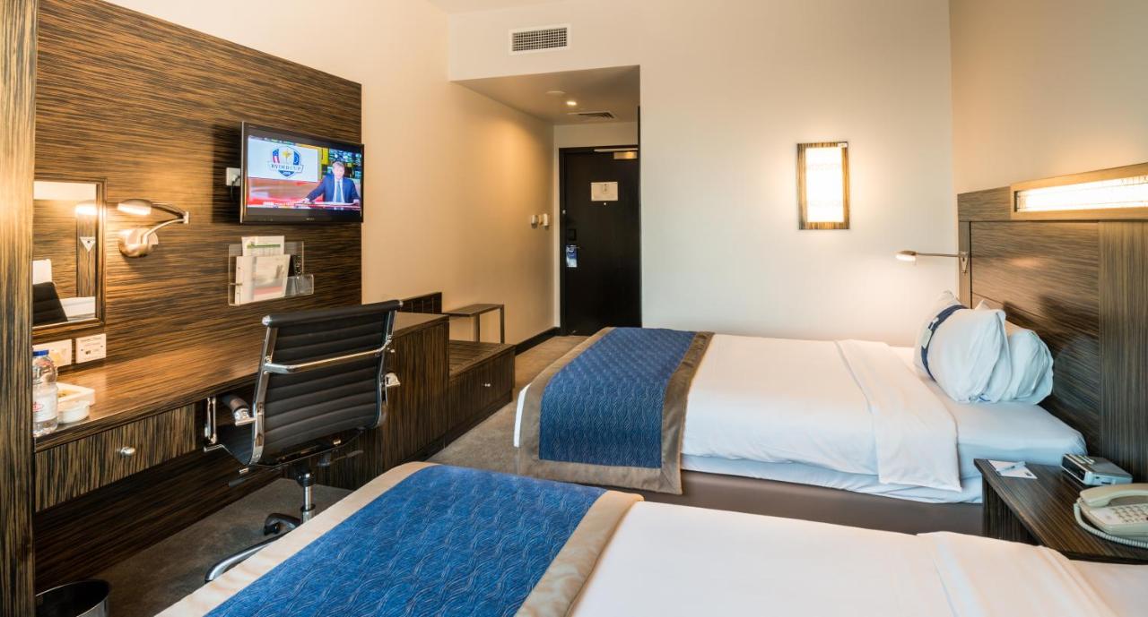 Holiday Inn Express Dubai - Jumeirah