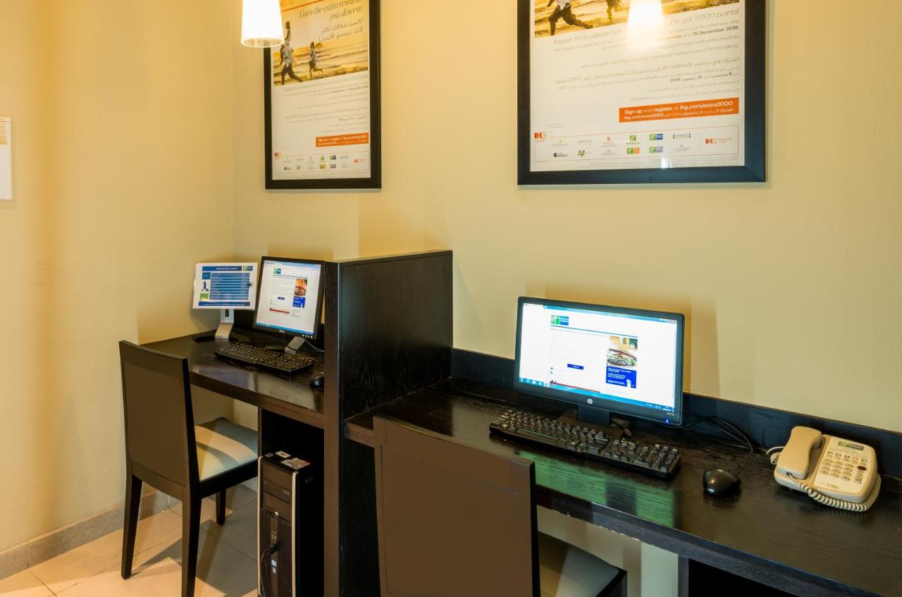 Holiday Inn Express Dubai - Jumeirah