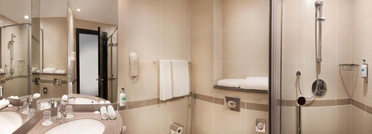 Holiday Inn Express Dubai - Jumeirah