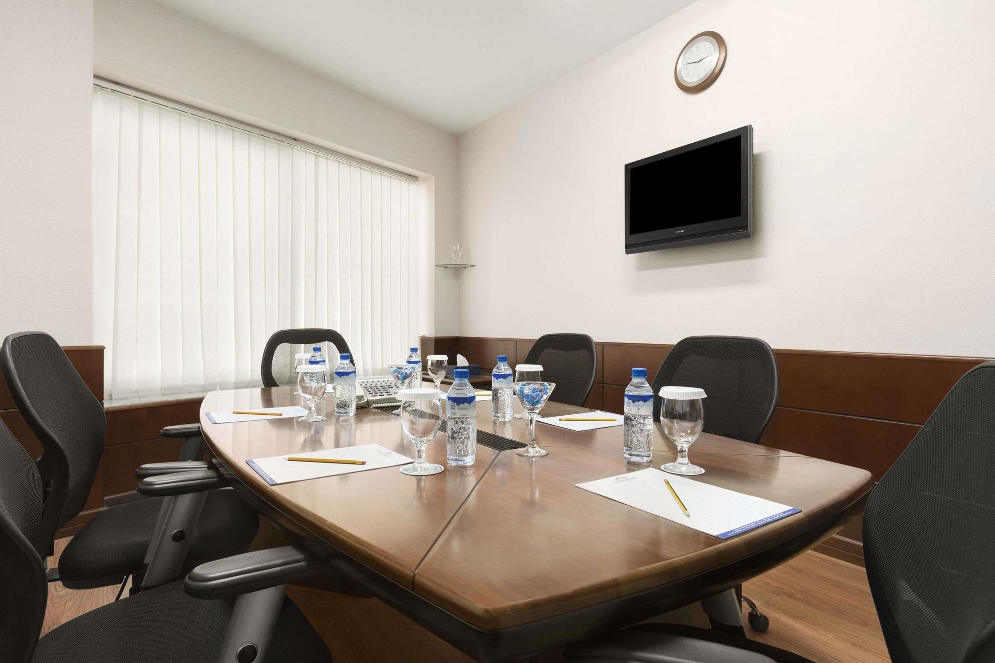 Howard Johnson by Wyndham Bur Dubai