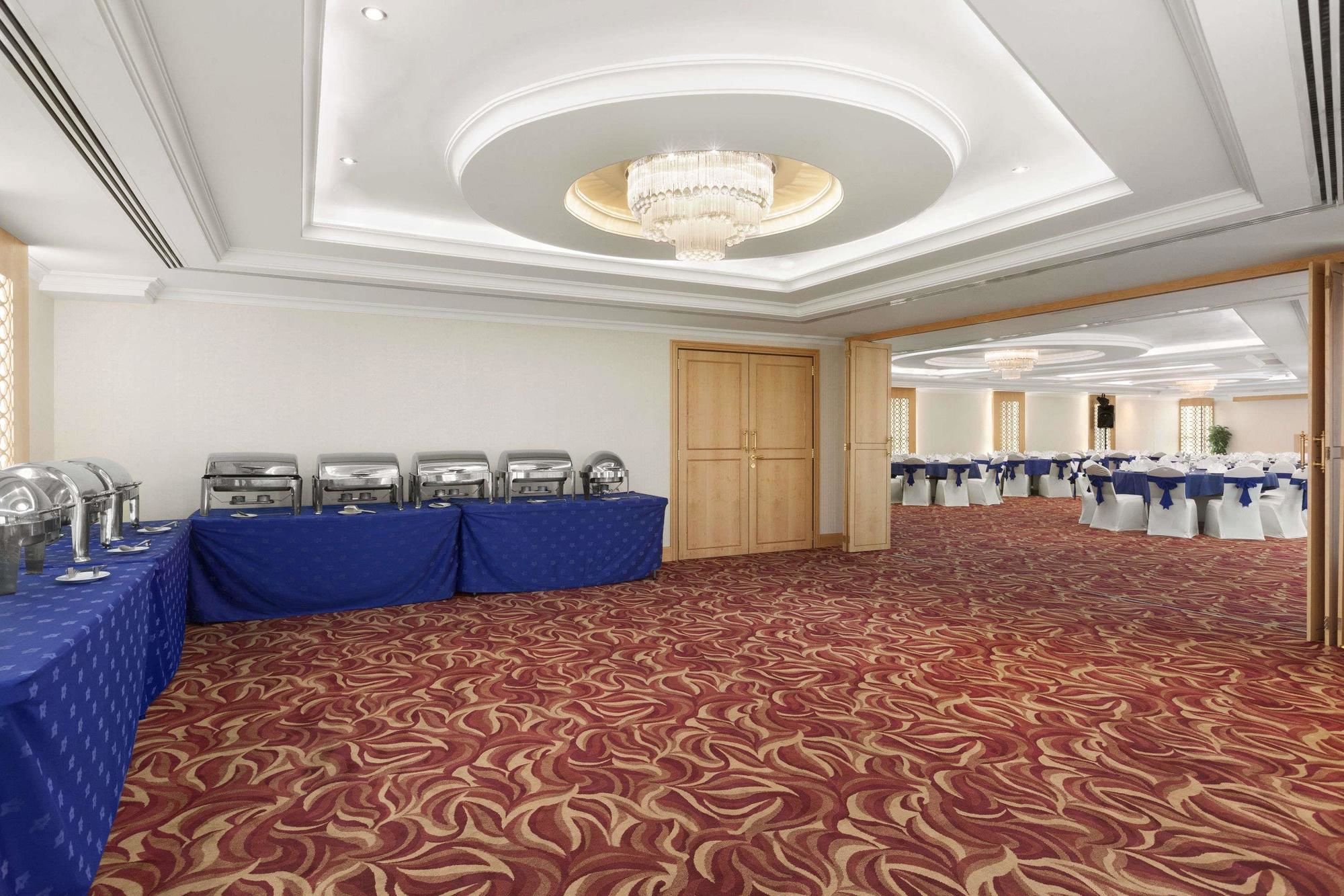 Howard Johnson by Wyndham Bur Dubai