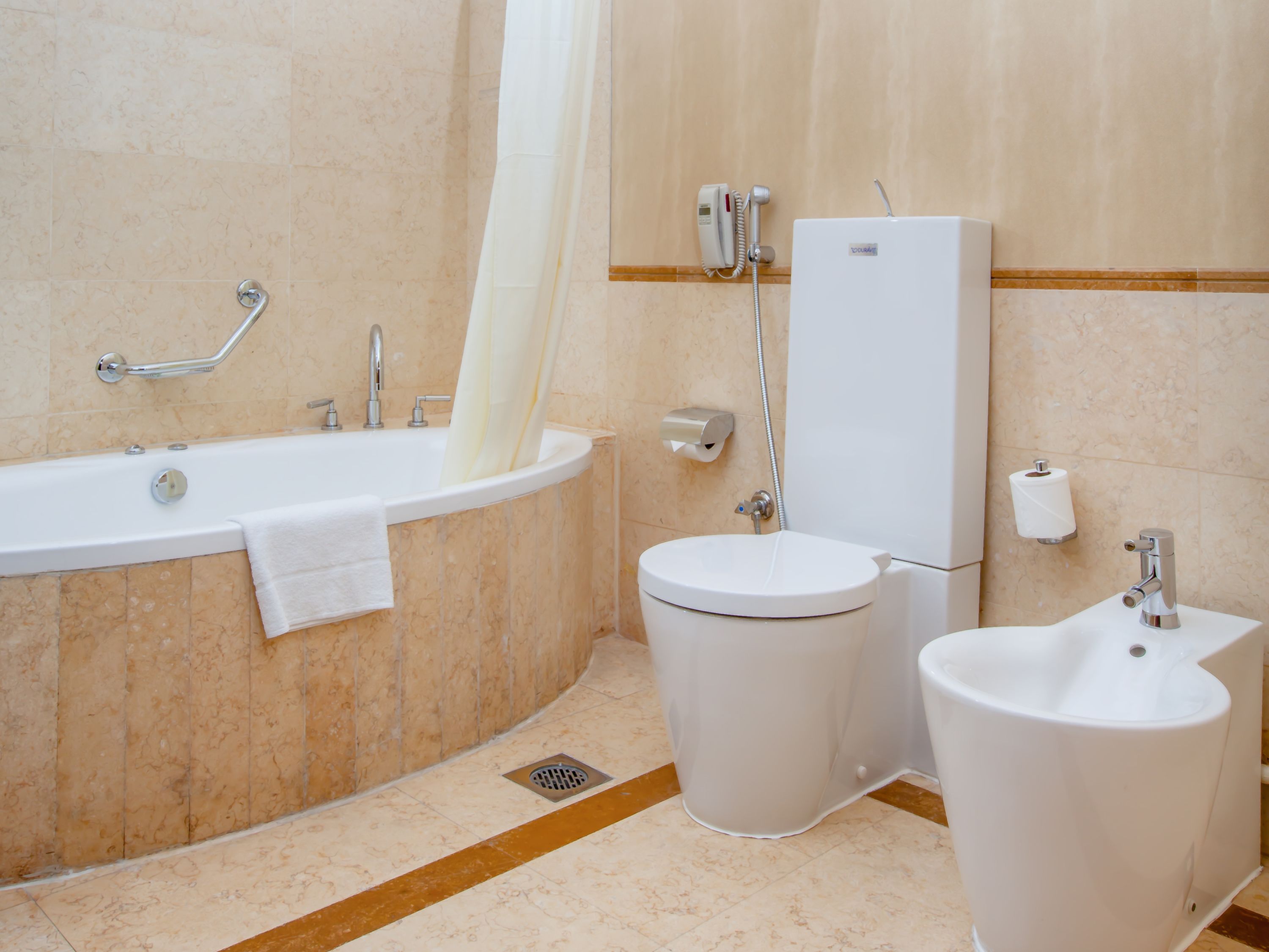 Howard Johnson Plaza by Wyndham Dubai Deira