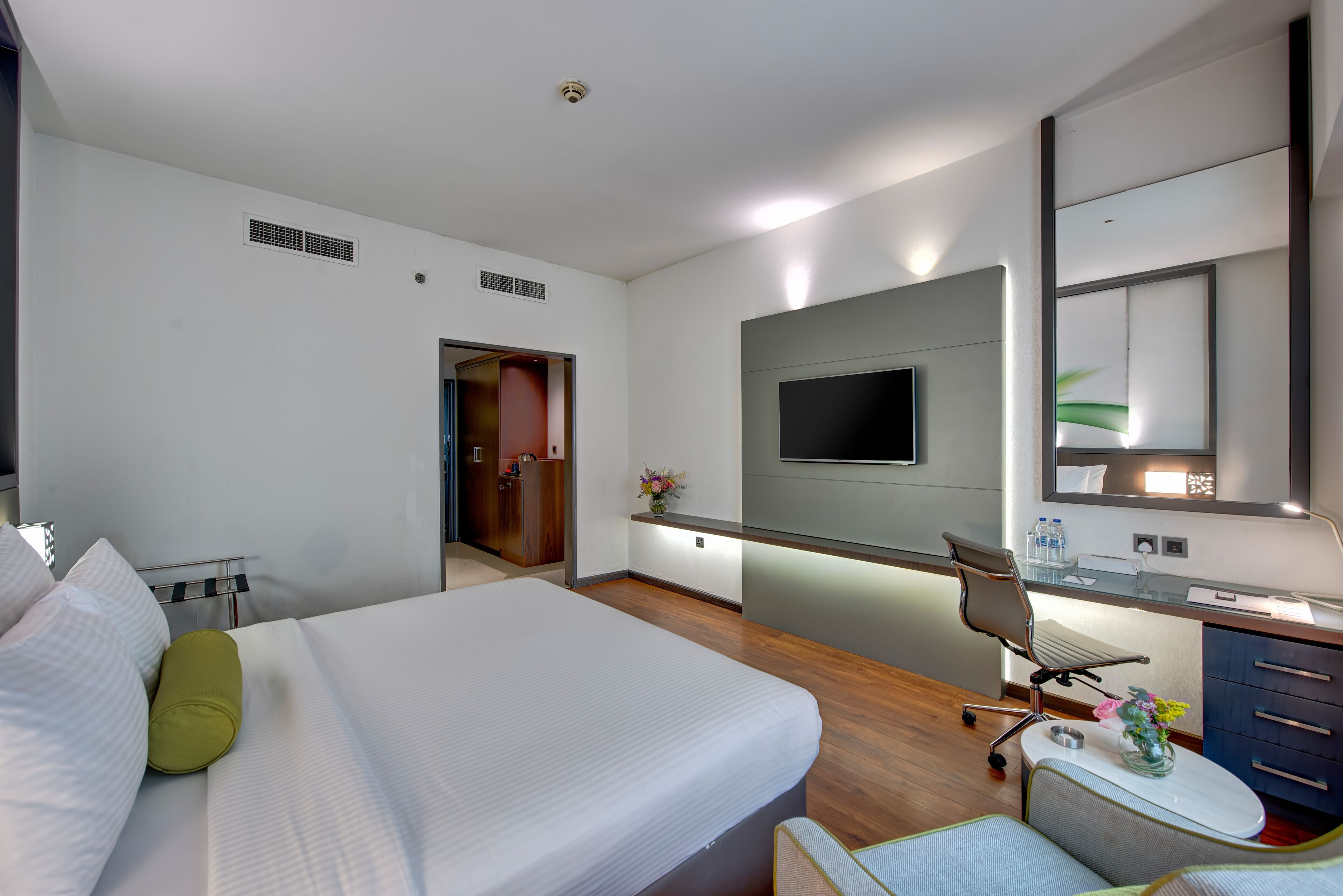 Howard Johnson Plaza by Wyndham Dubai Deira