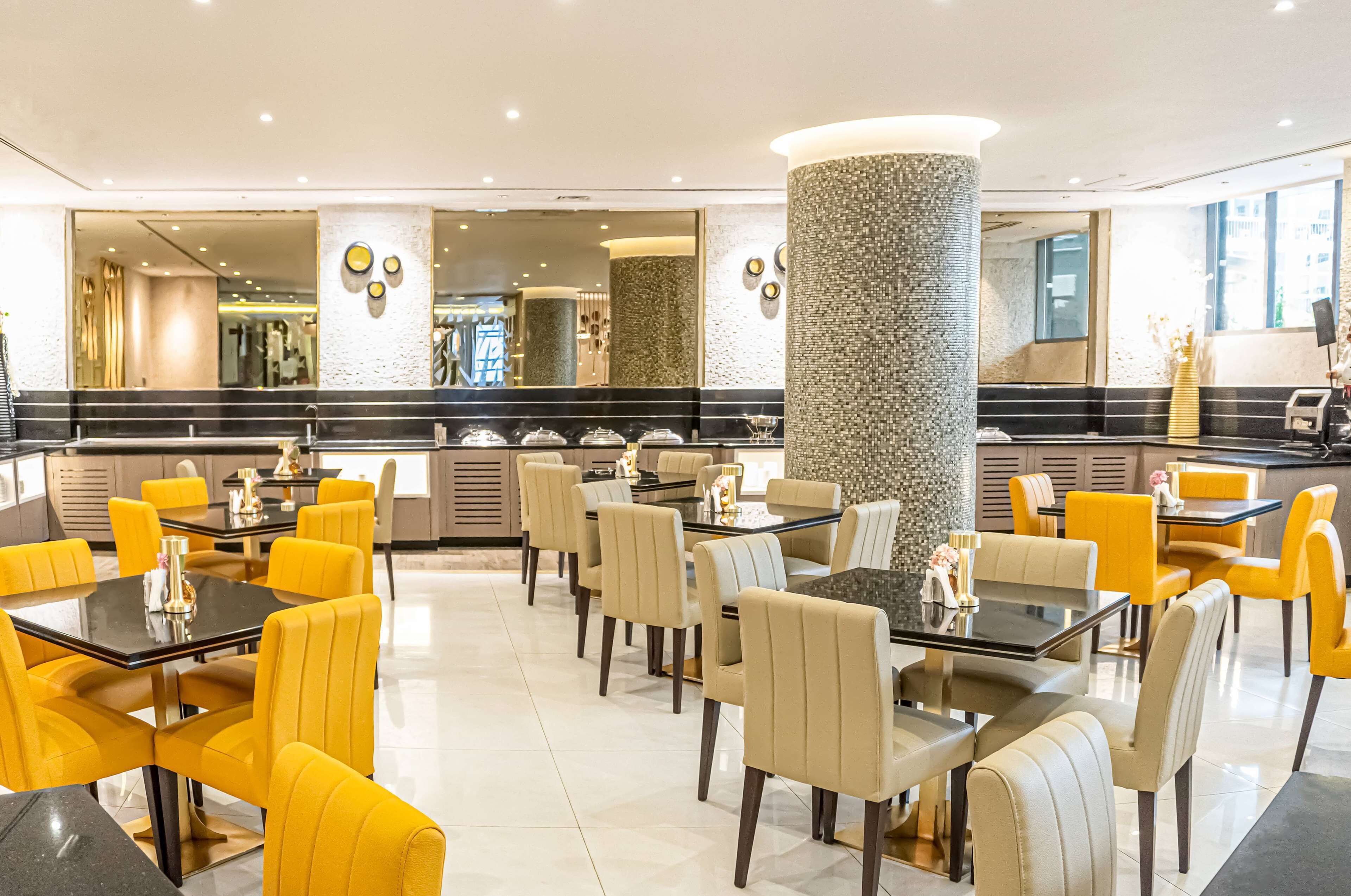 Howard Johnson Plaza by Wyndham Dubai Deira