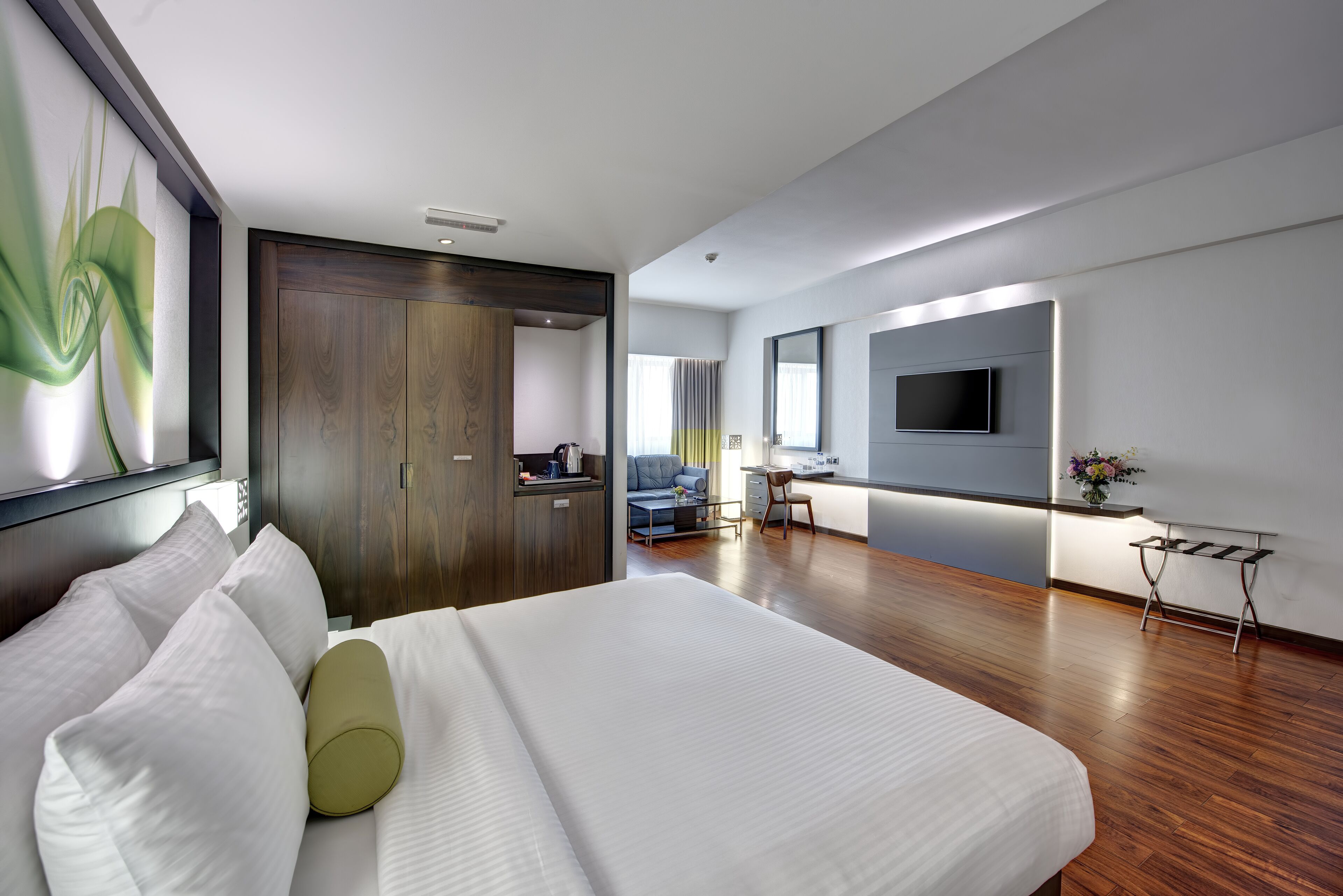 Howard Johnson Plaza by Wyndham Dubai Deira