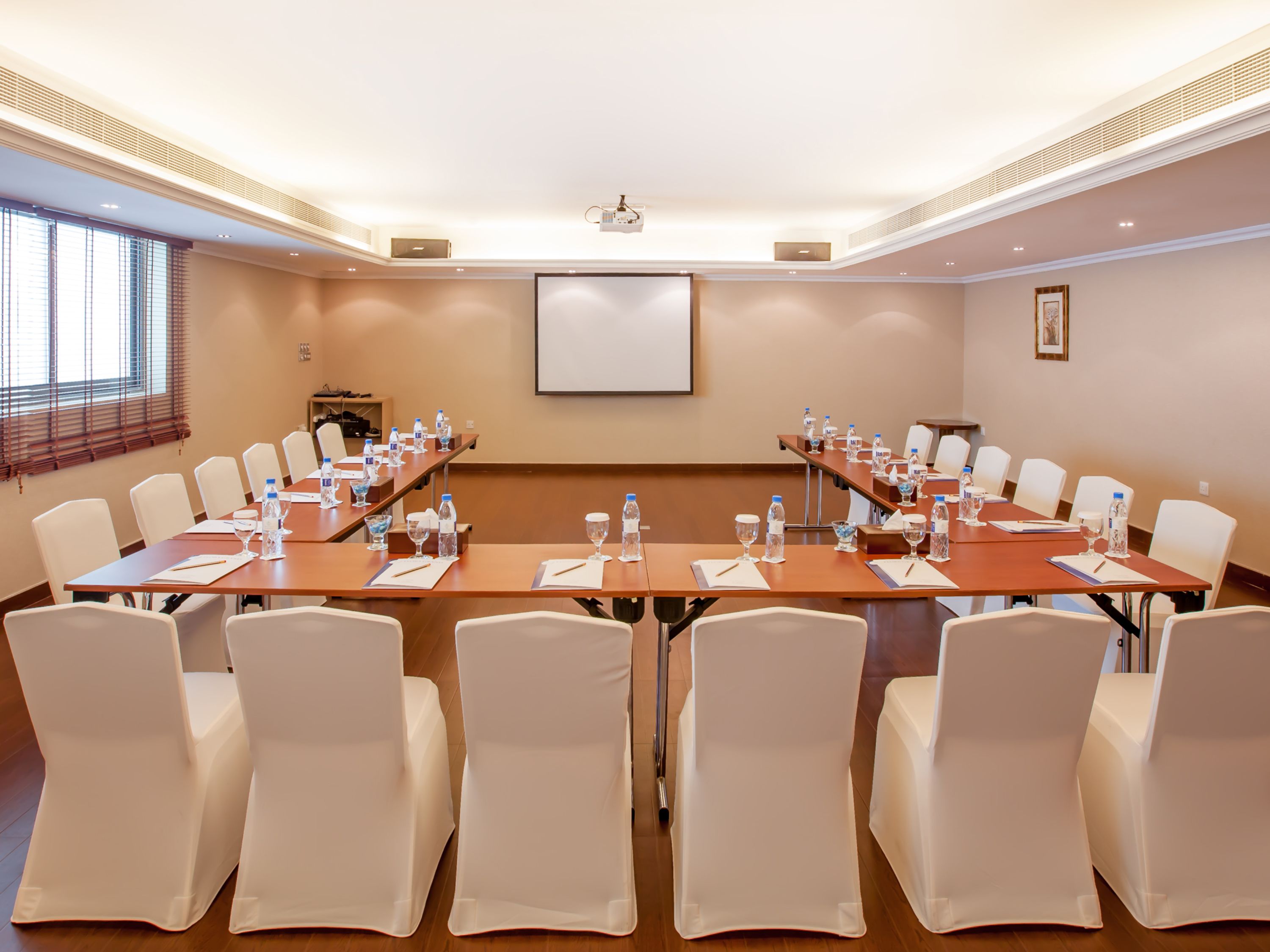 Howard Johnson Plaza by Wyndham Dubai Deira