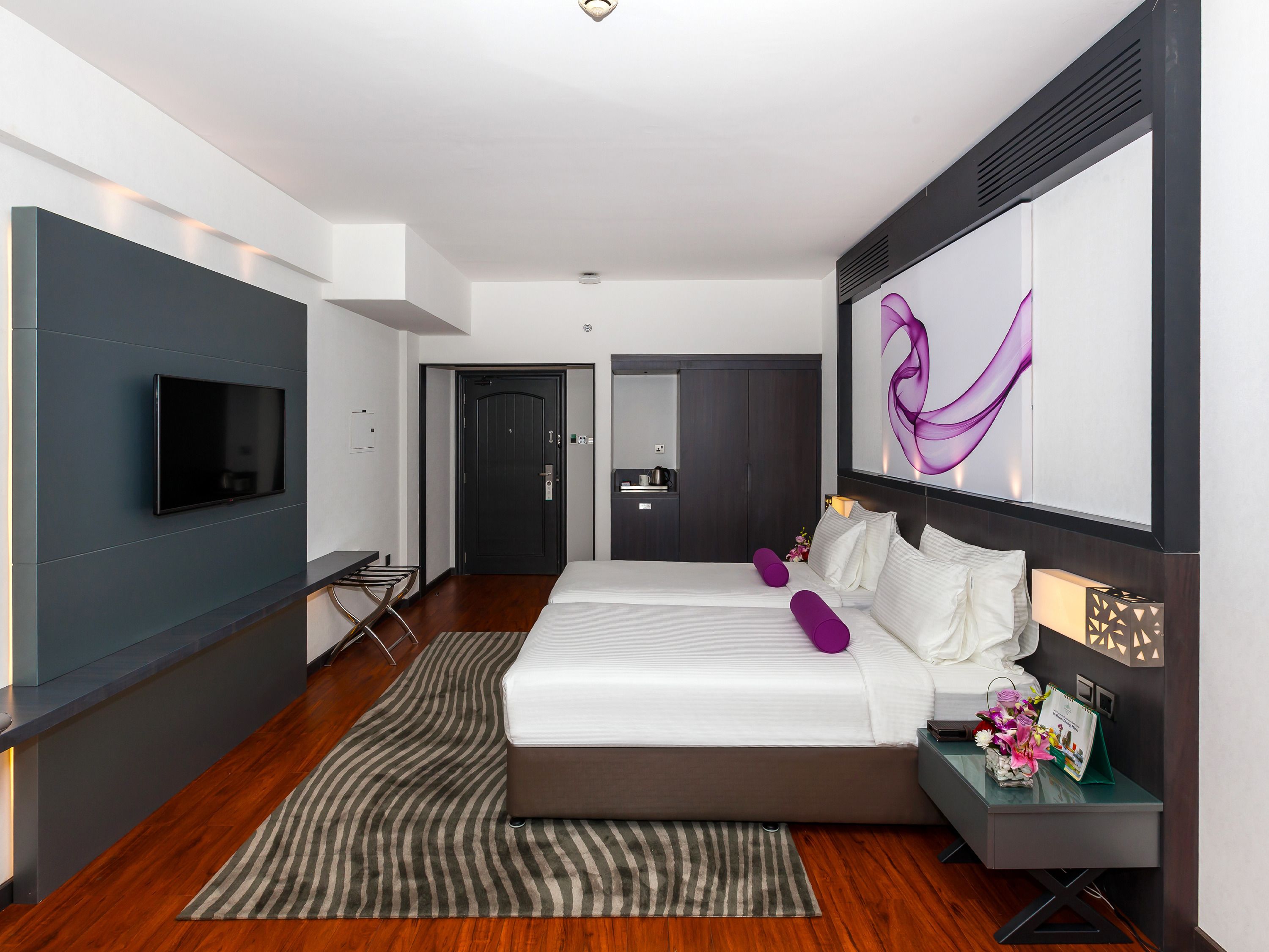 Howard Johnson Plaza by Wyndham Dubai Deira