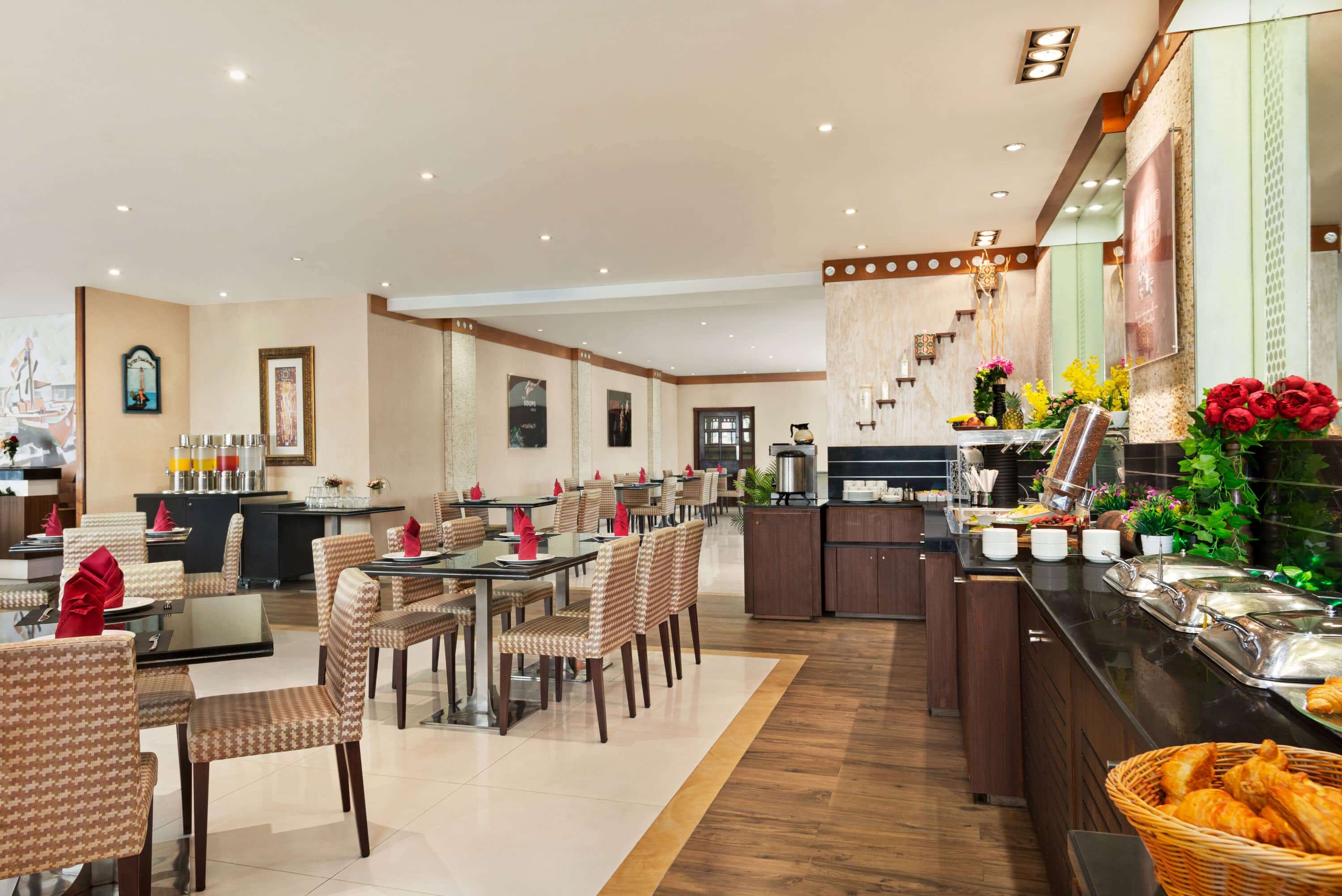 Howard Johnson Plaza by Wyndham Dubai Deira