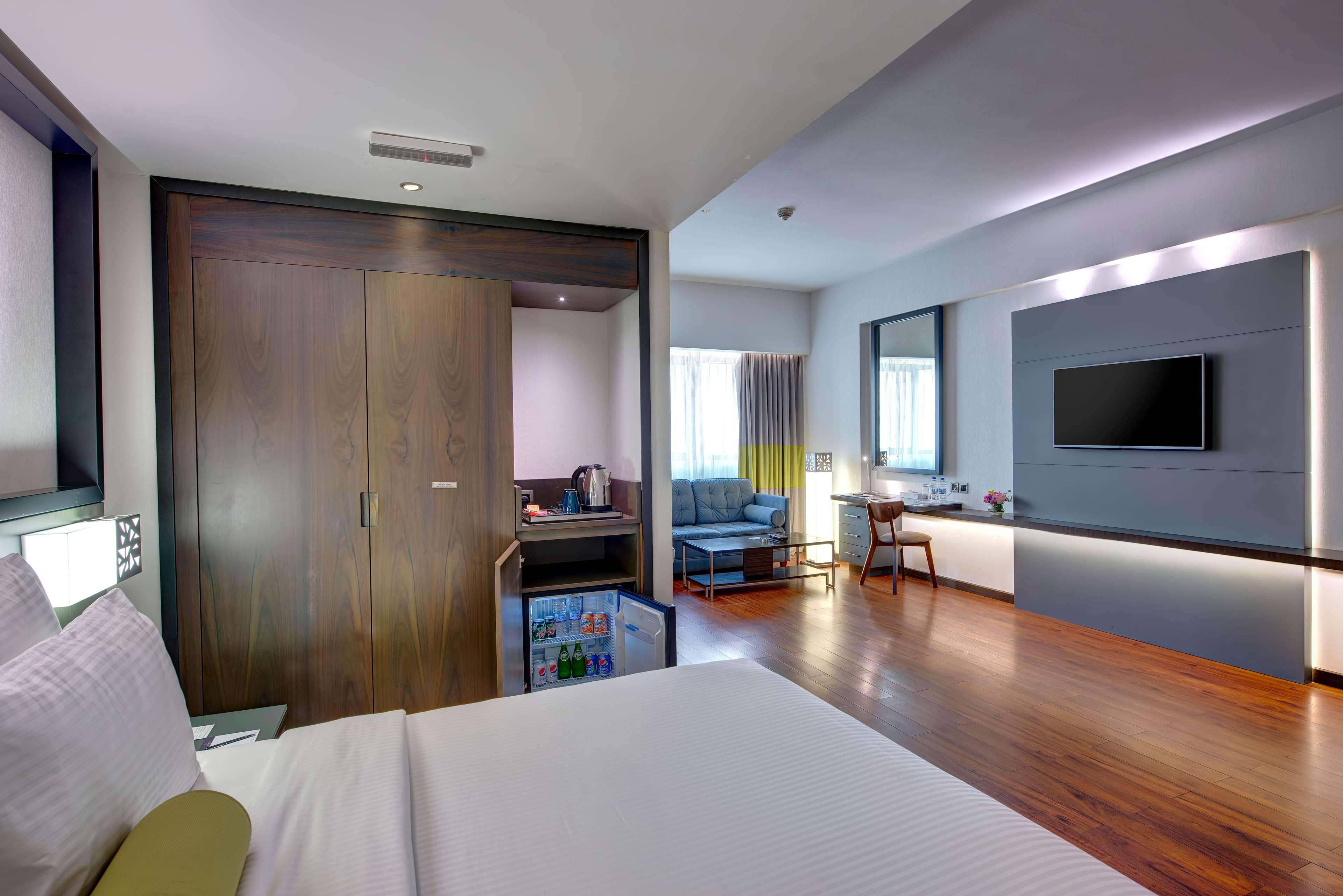 Howard Johnson Plaza by Wyndham Dubai Deira
