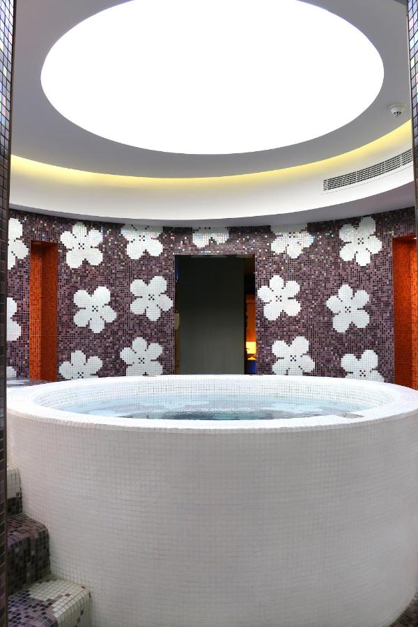 Hues Boutique Hotel