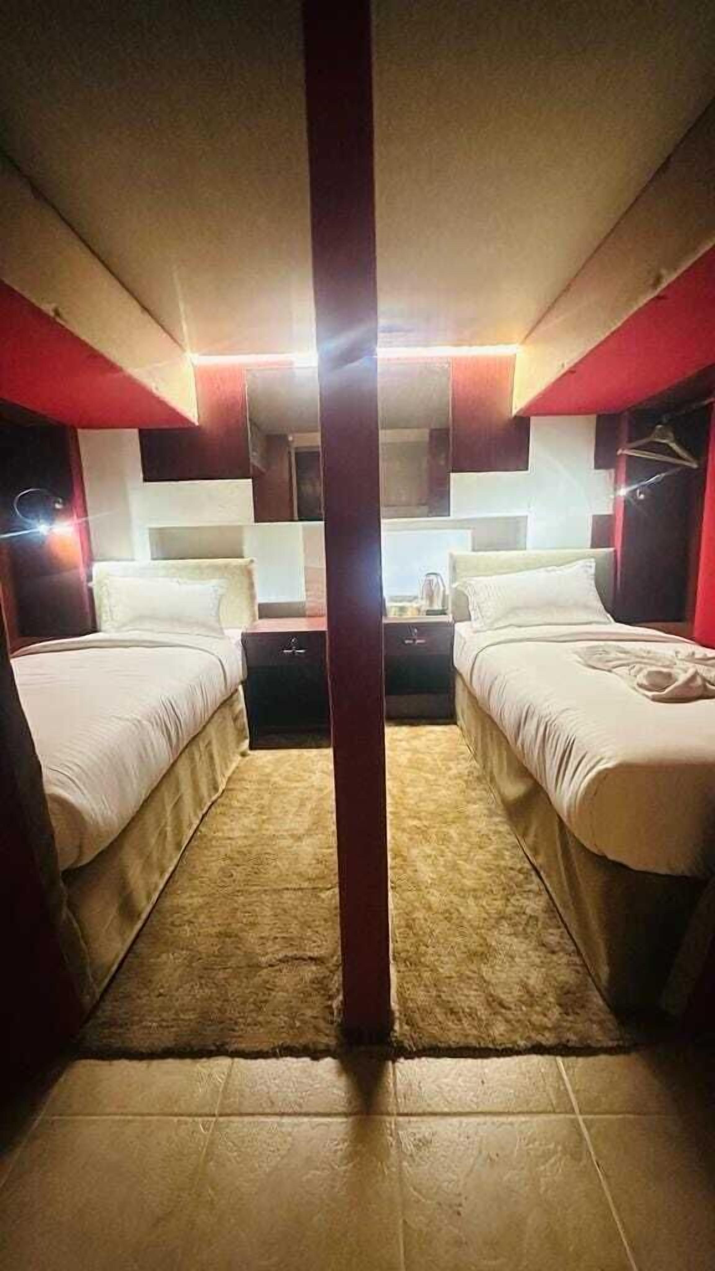 Hyba Pod Hostel & Hotel