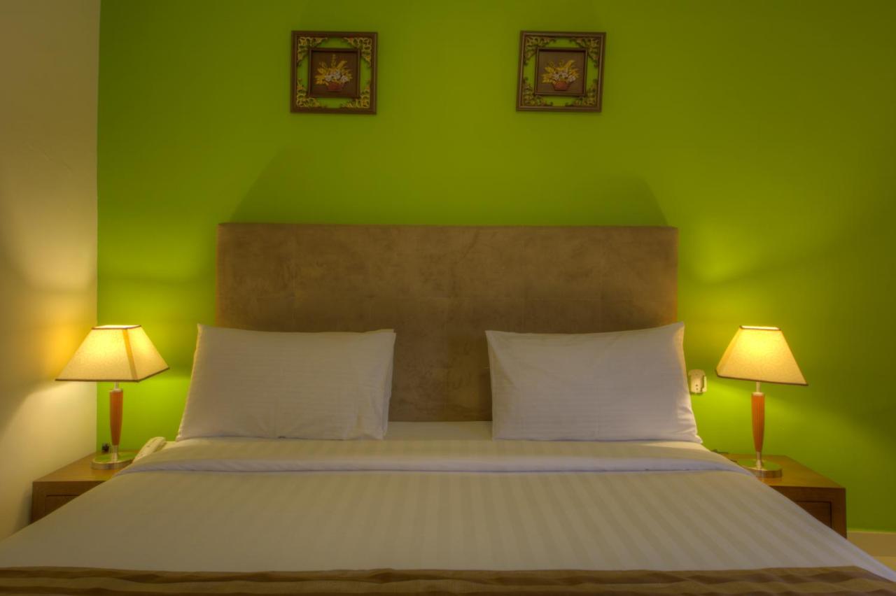 Hyde Park Hotel