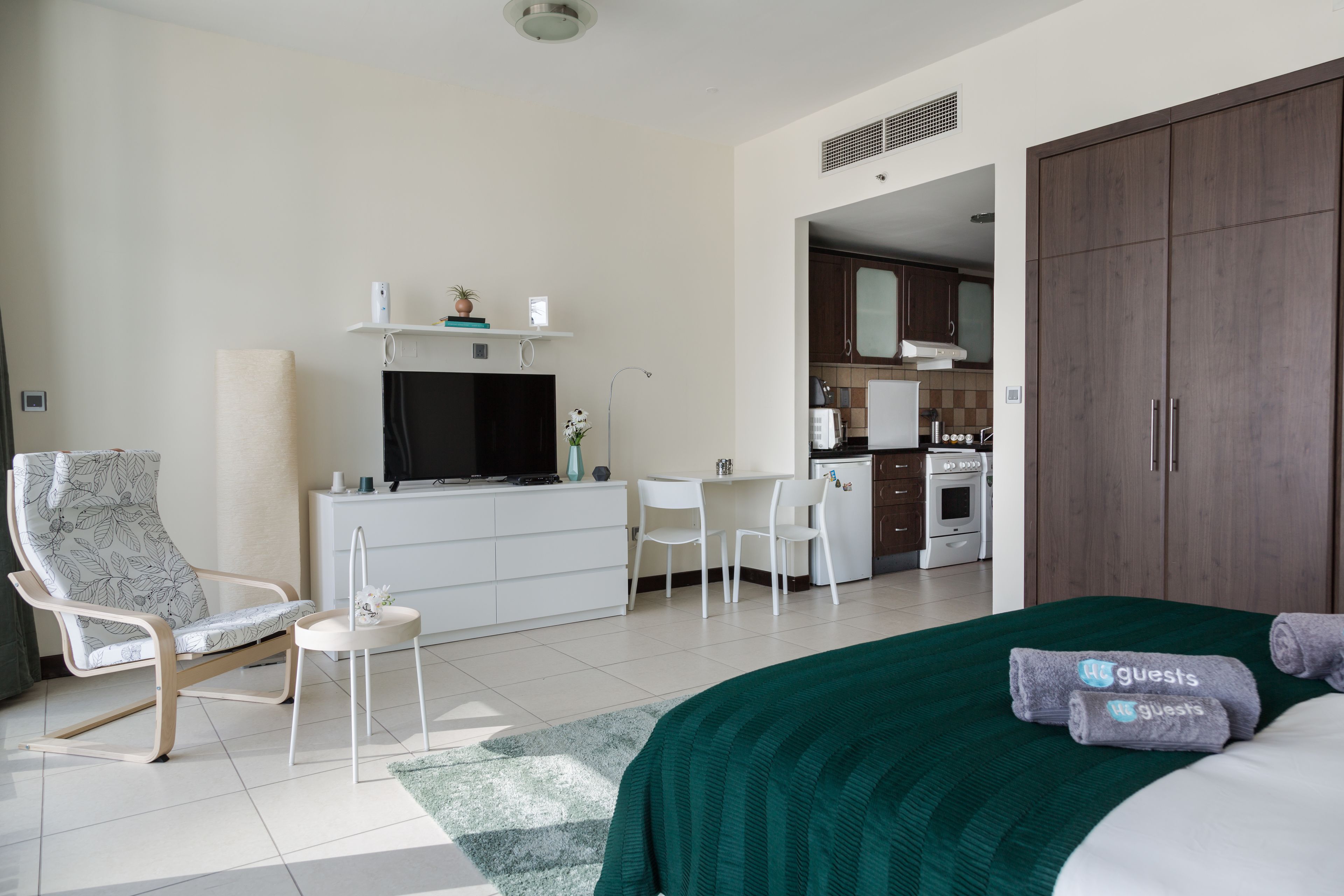 Indigo Tower by Higuests Vacation Homes