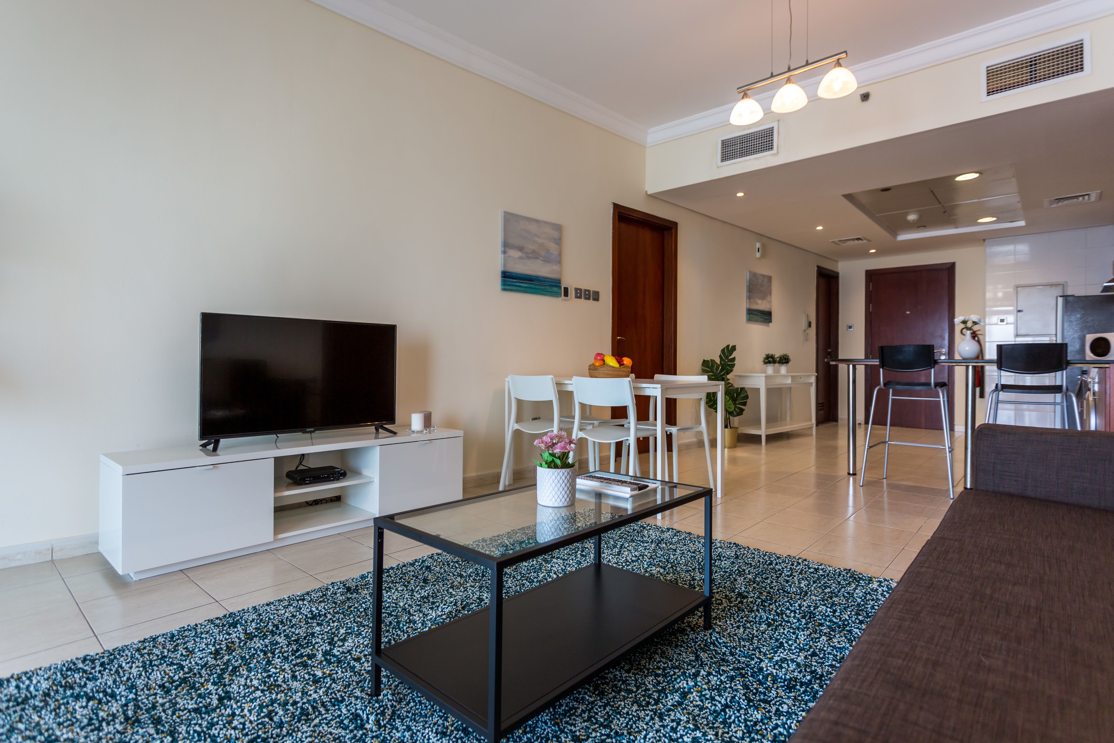 Lake View Tower by HiGuests Vacation Homes