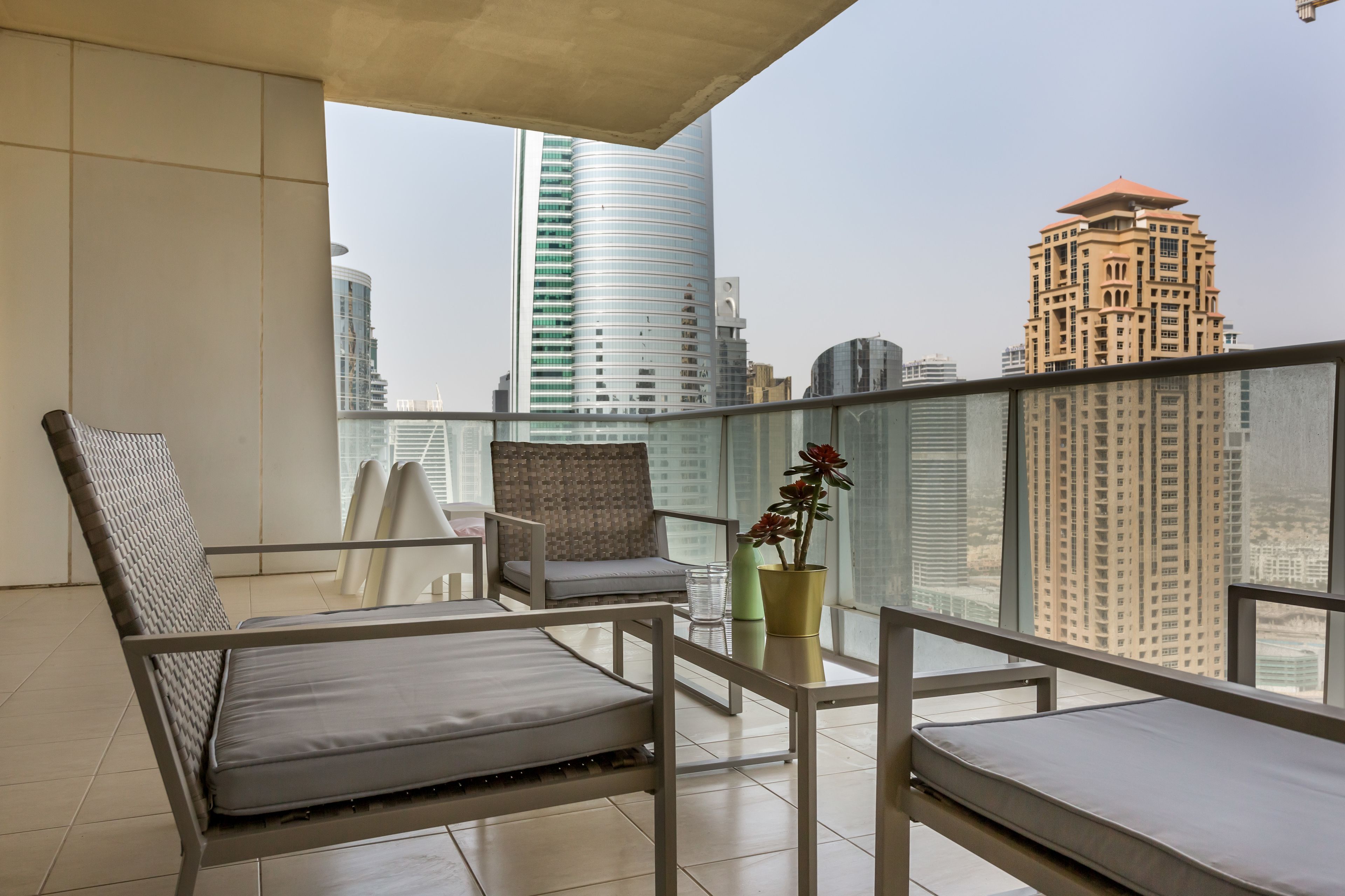 Lake View Tower by HiGuests Vacation Homes