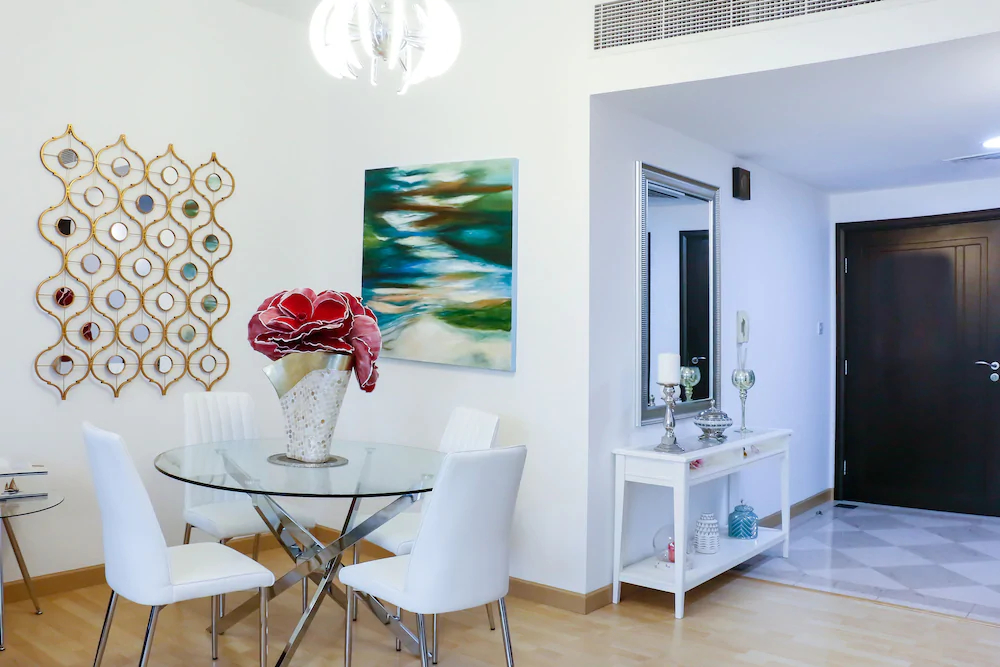 La Riviera Raine & Horne Holiday Homes