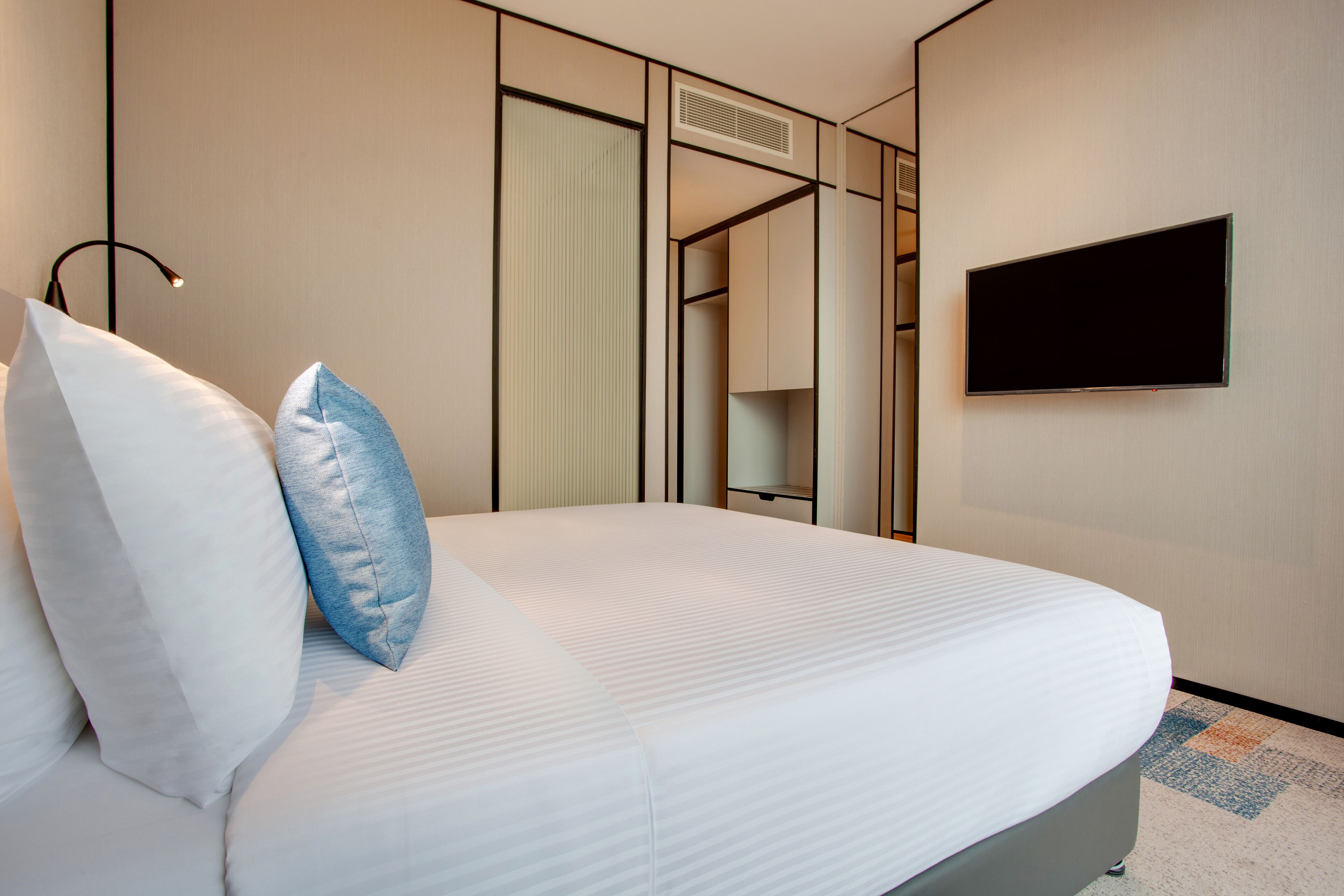 Lemon Tree Hotel, Jumeirah, Dubai