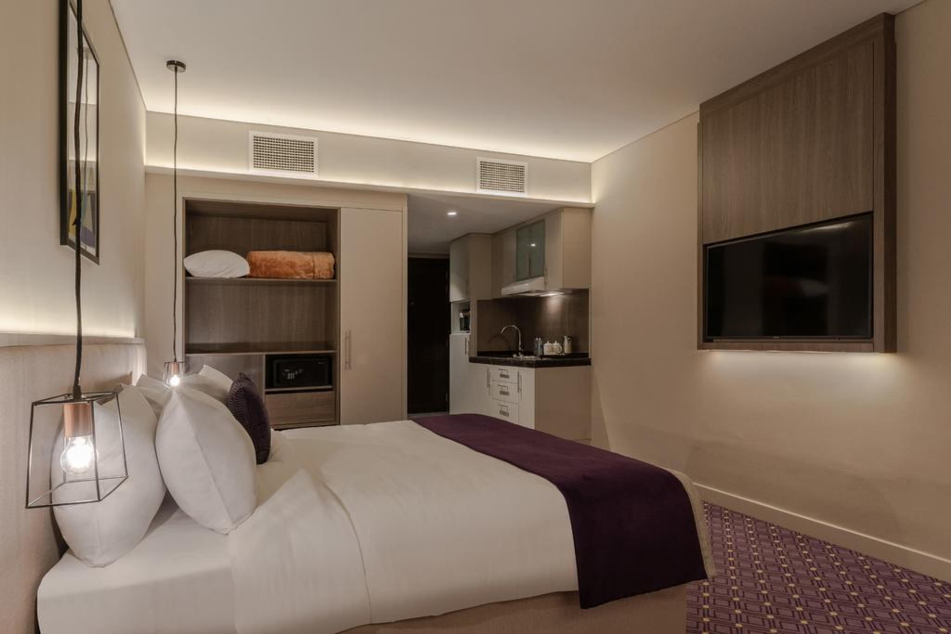 LEVA Hotel Mazaya Centre