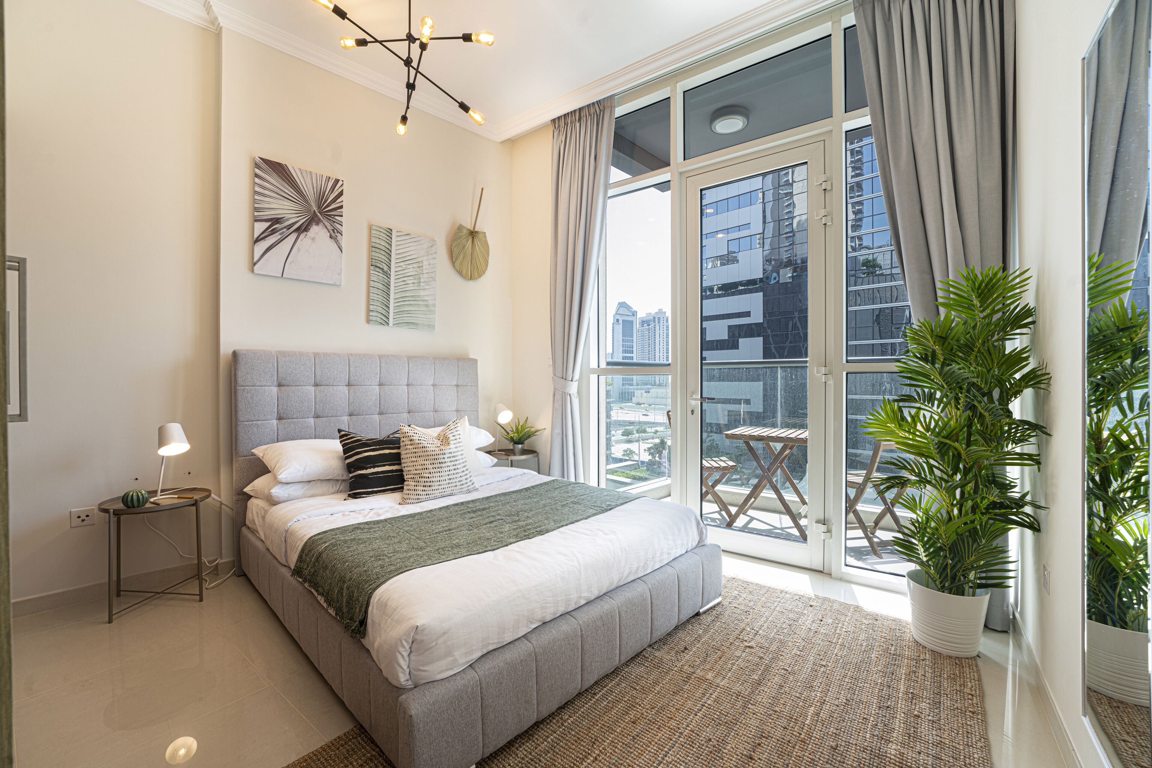 Luxe Apartments near Dubai Mall, Burj Khalifa - Pool, Gym, & Parking by Sojo Stay