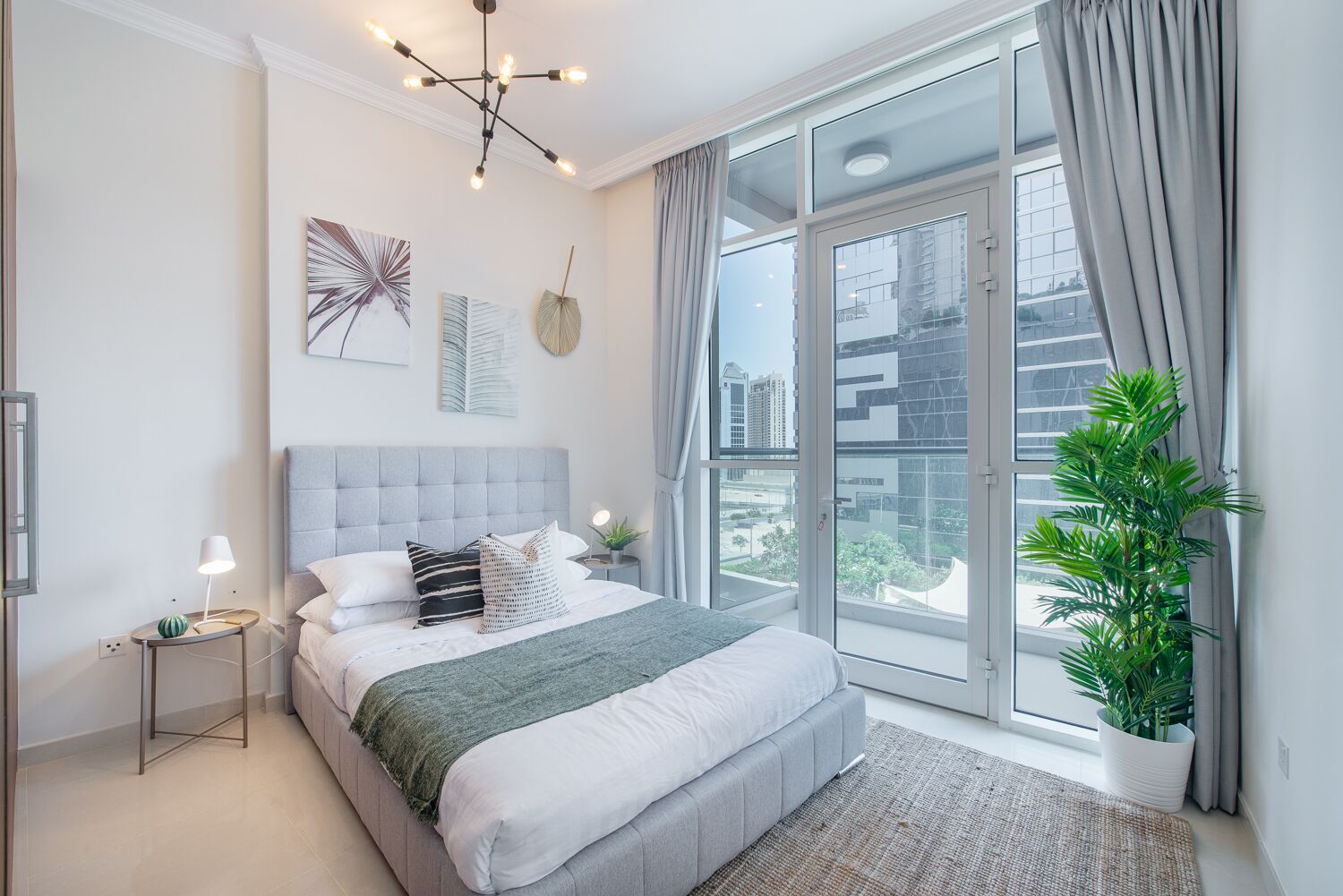 Luxe Apartments near Dubai Mall, Burj Khalifa - Pool, Gym, & Parking by Sojo Stay