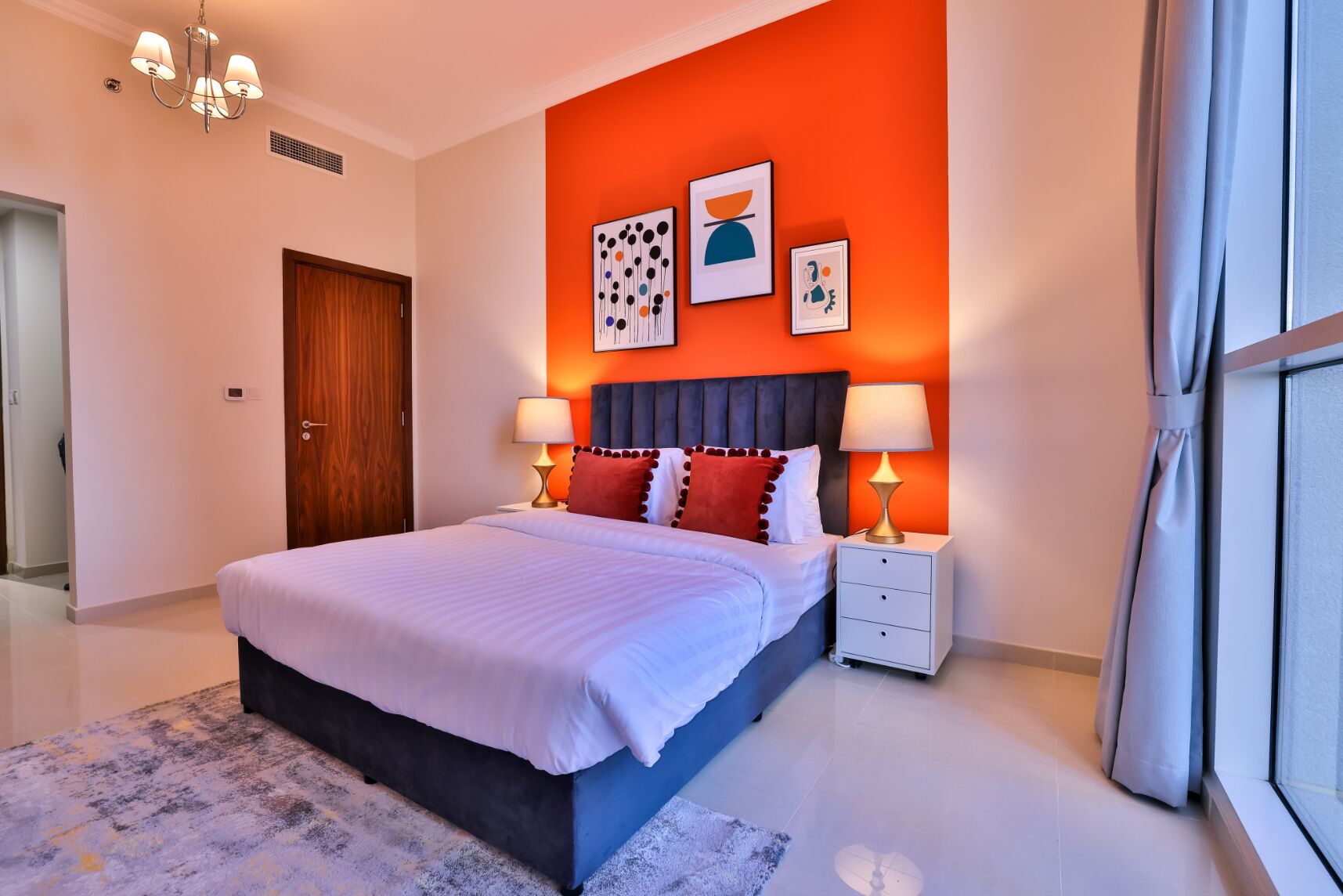 Luxe Apartments near Dubai Mall, Burj Khalifa - Pool, Gym, & Parking by Sojo Stay