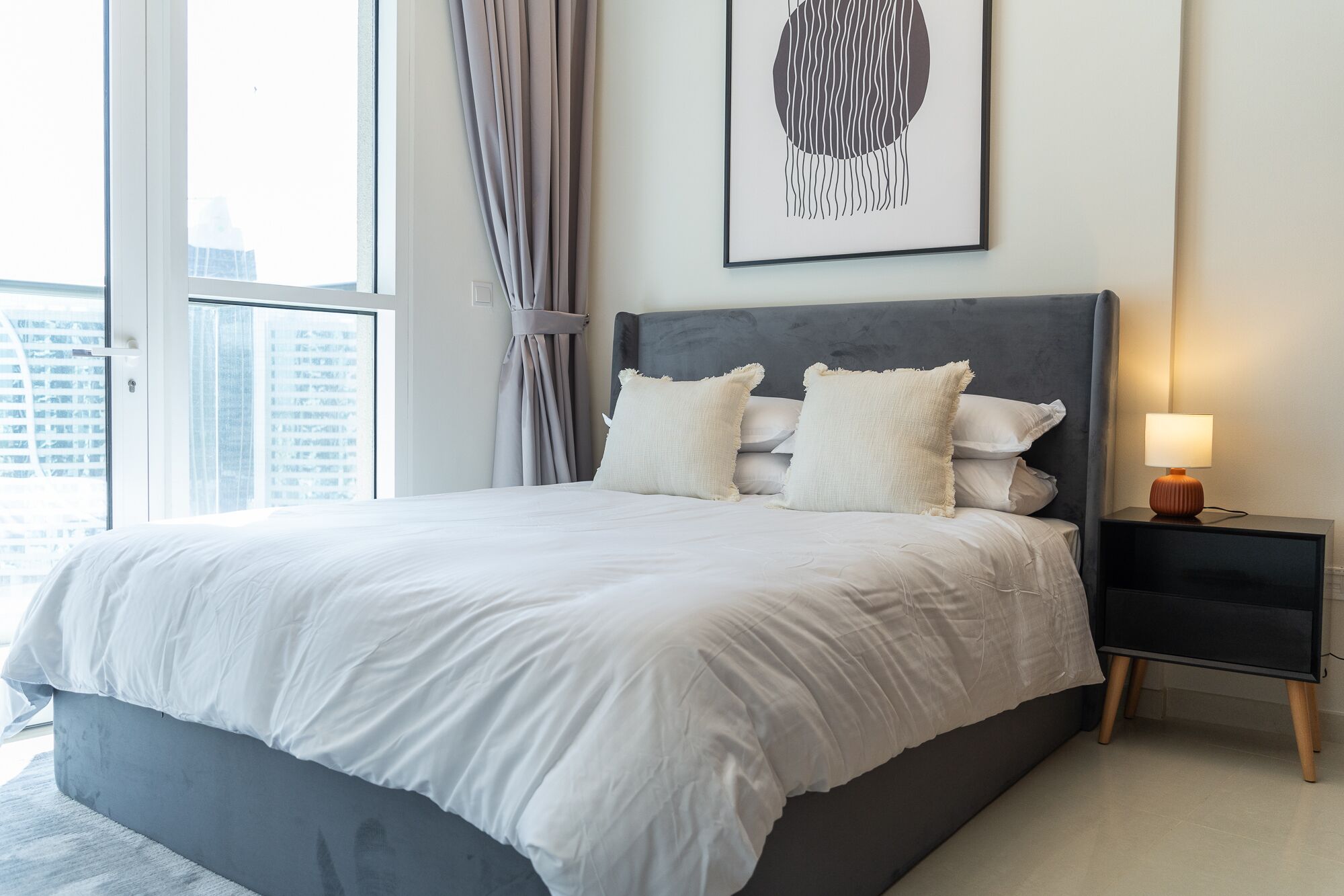 Luxe Apartments near Dubai Mall, Burj Khalifa - Pool, Gym, & Parking by Sojo Stay