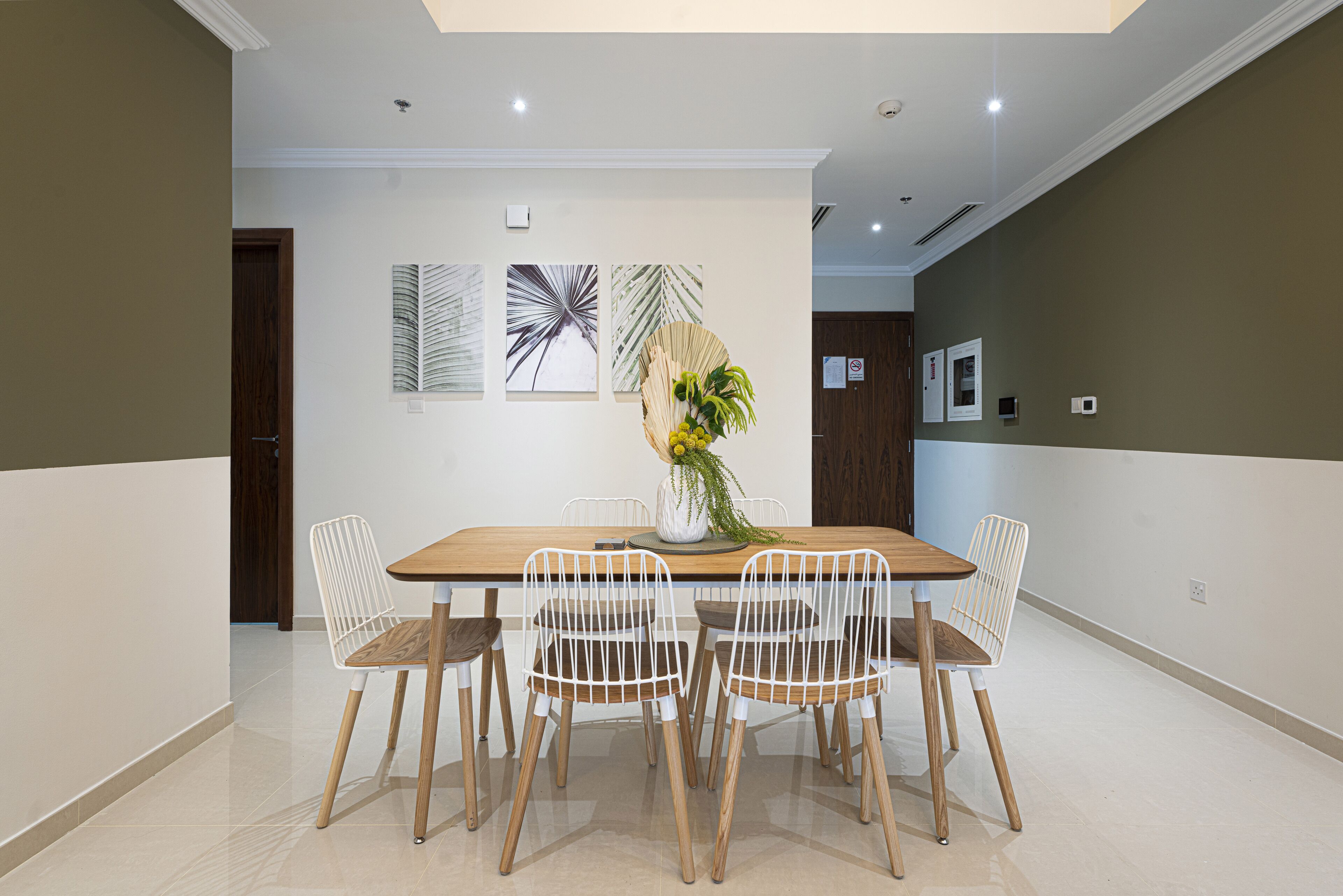 Luxe Apartments near Dubai Mall, Burj Khalifa - Pool, Gym, & Parking by Sojo Stay