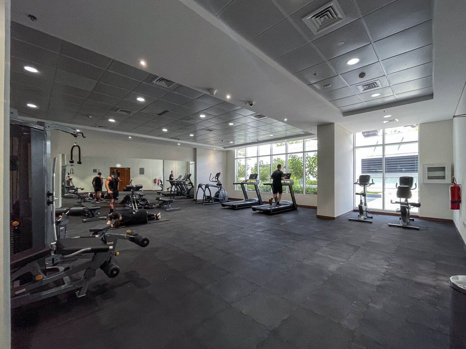 Luxe Apartments near Dubai Mall, Burj Khalifa - Pool, Gym, & Parking by Sojo Stay