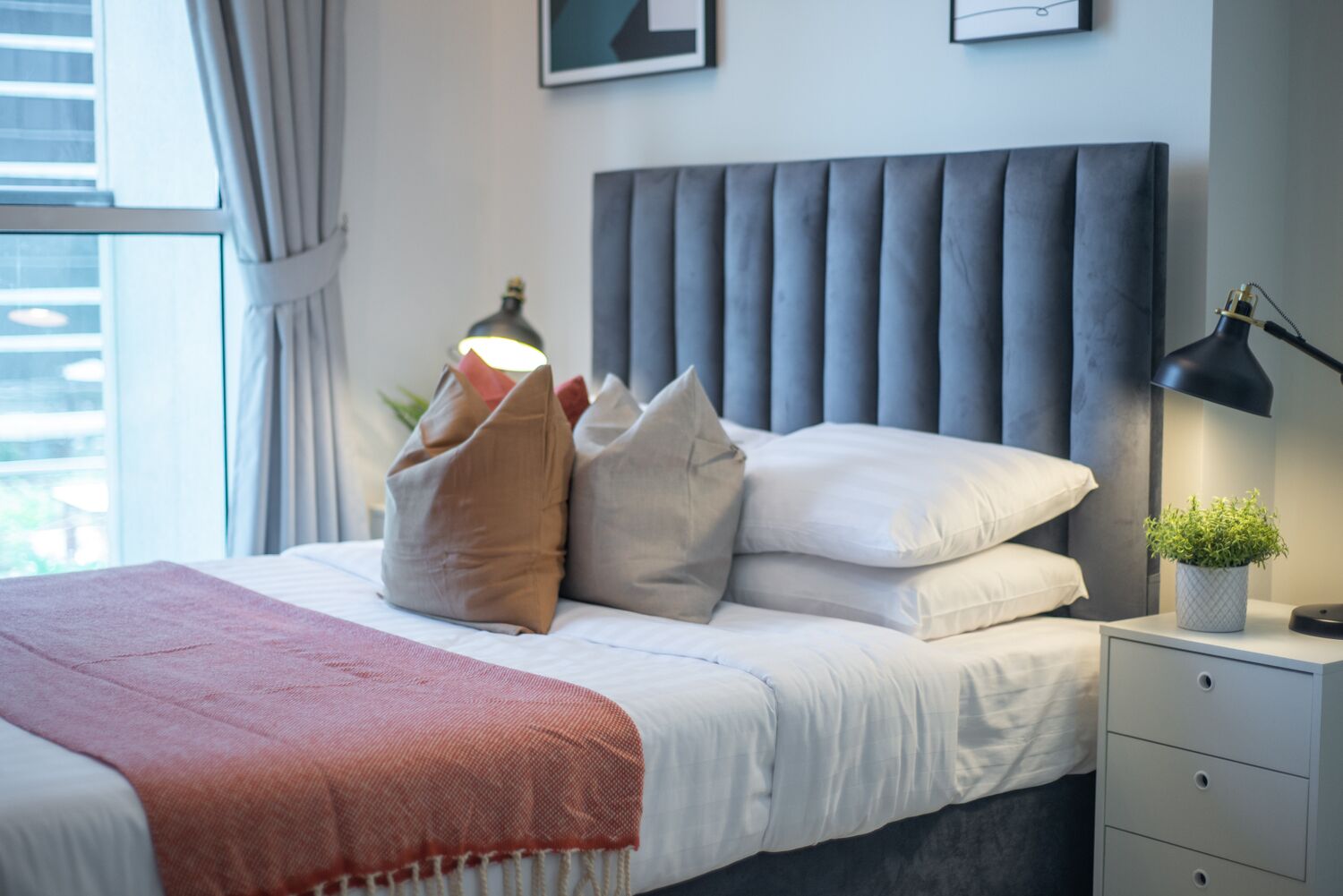 Luxe Apartments near Dubai Mall, Burj Khalifa - Pool, Gym, & Parking by Sojo Stay