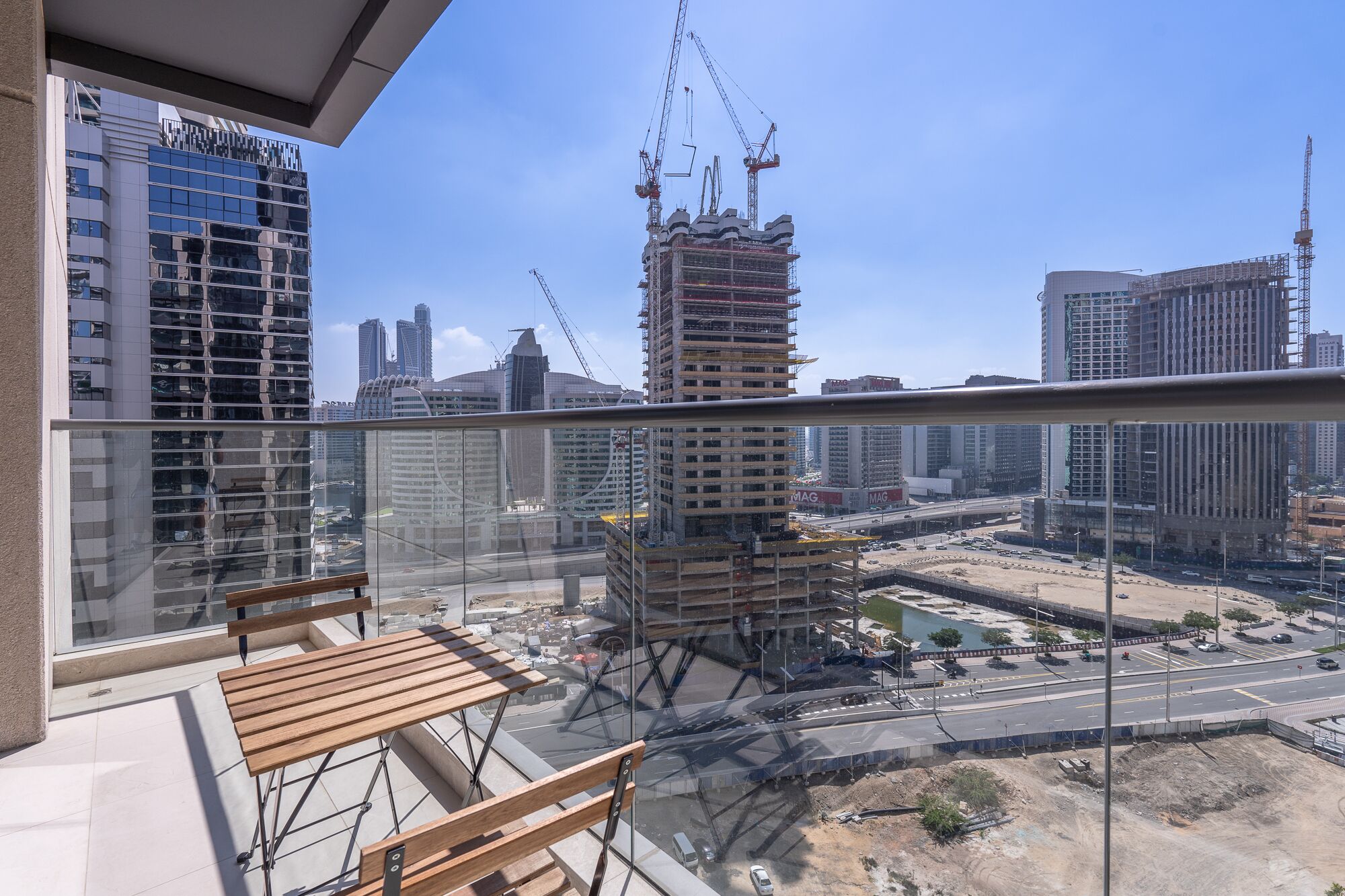 Luxe Apartments near Dubai Mall, Burj Khalifa - Pool, Gym, & Parking by Sojo Stay