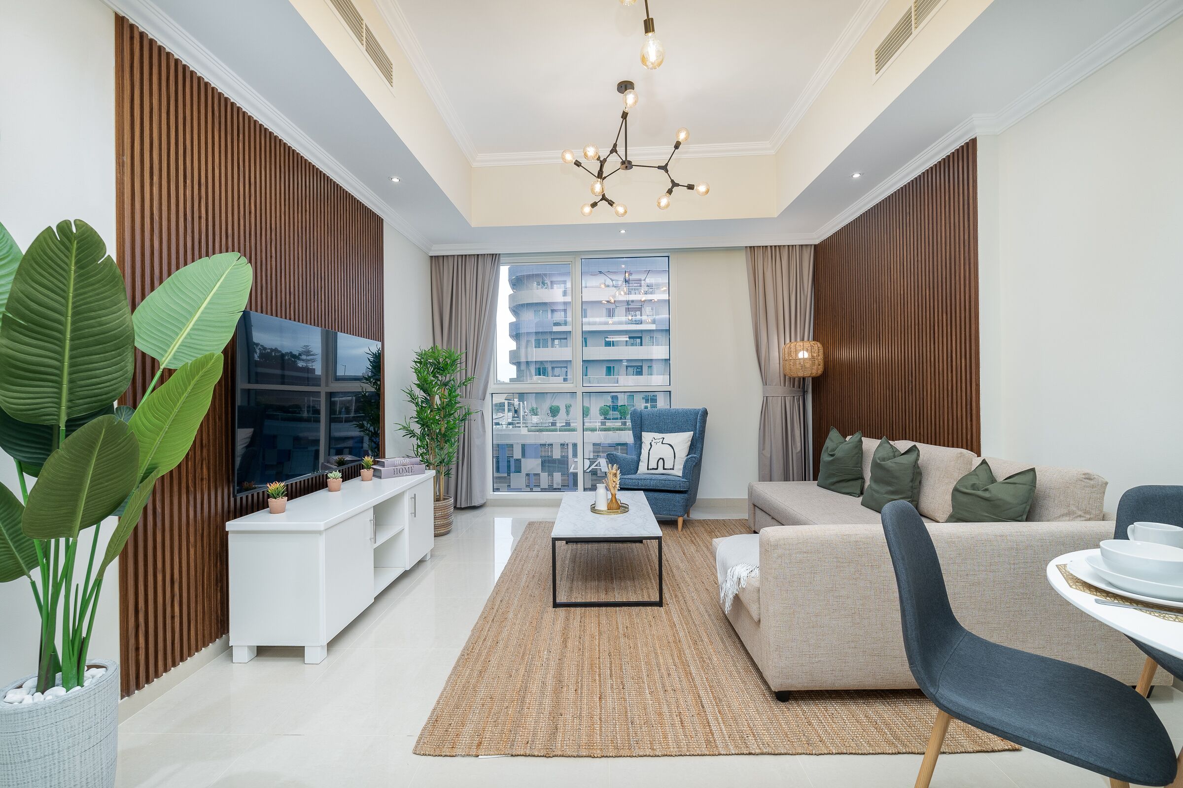 Luxe Apartments near Dubai Mall, Burj Khalifa - Pool, Gym, & Parking by Sojo Stay