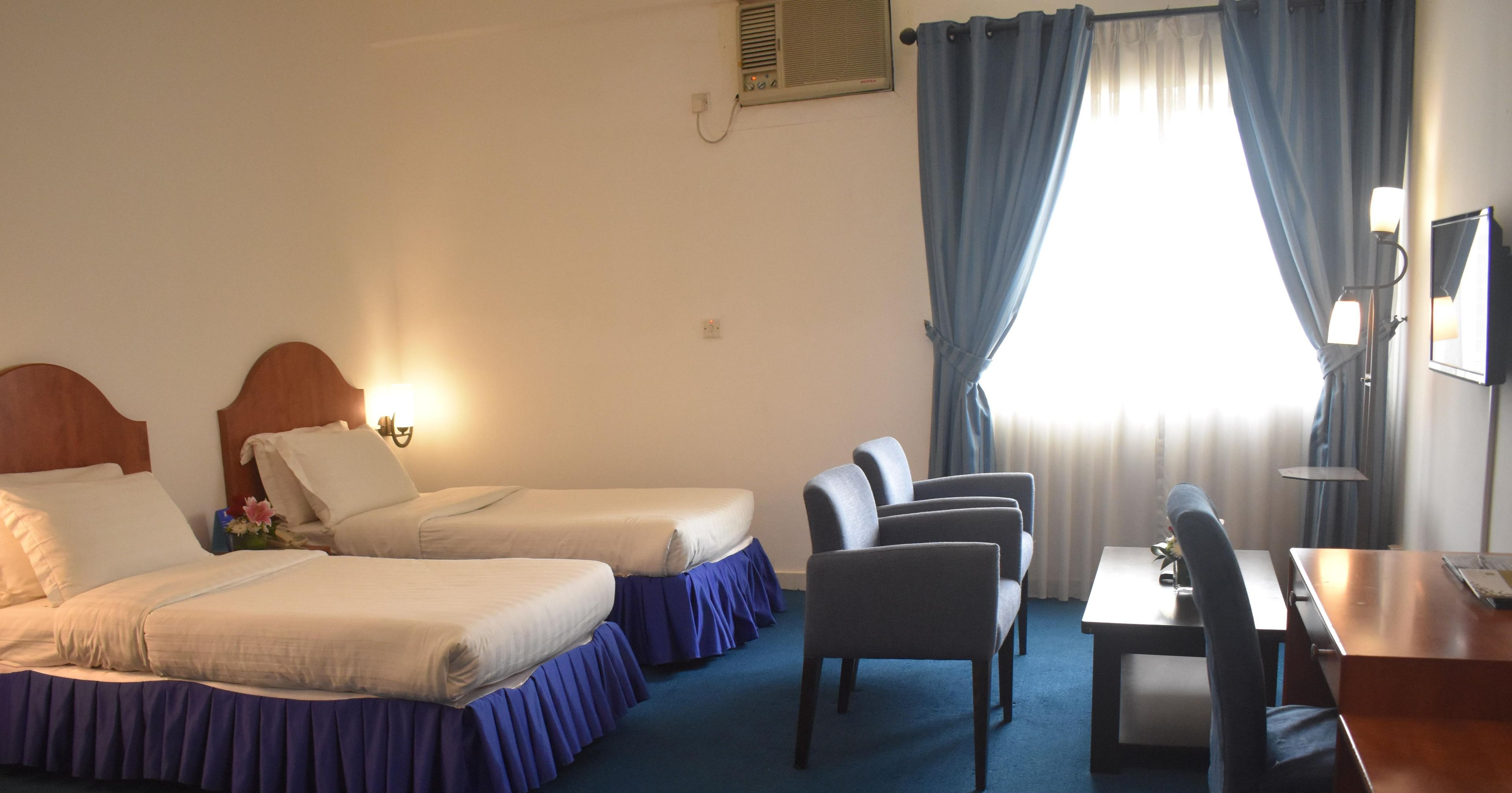 Manhattan Hotel