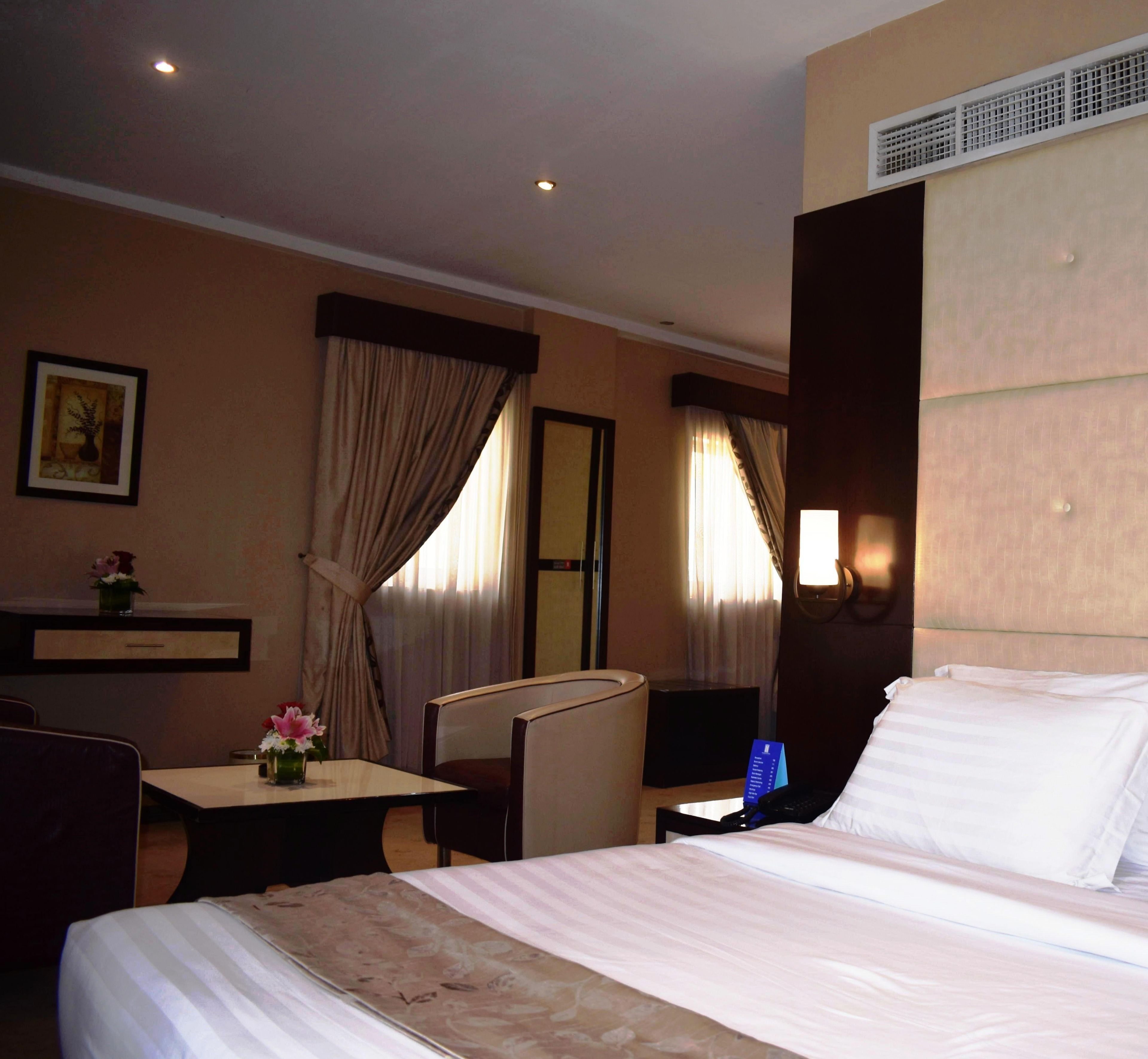 Manhattan Hotel
