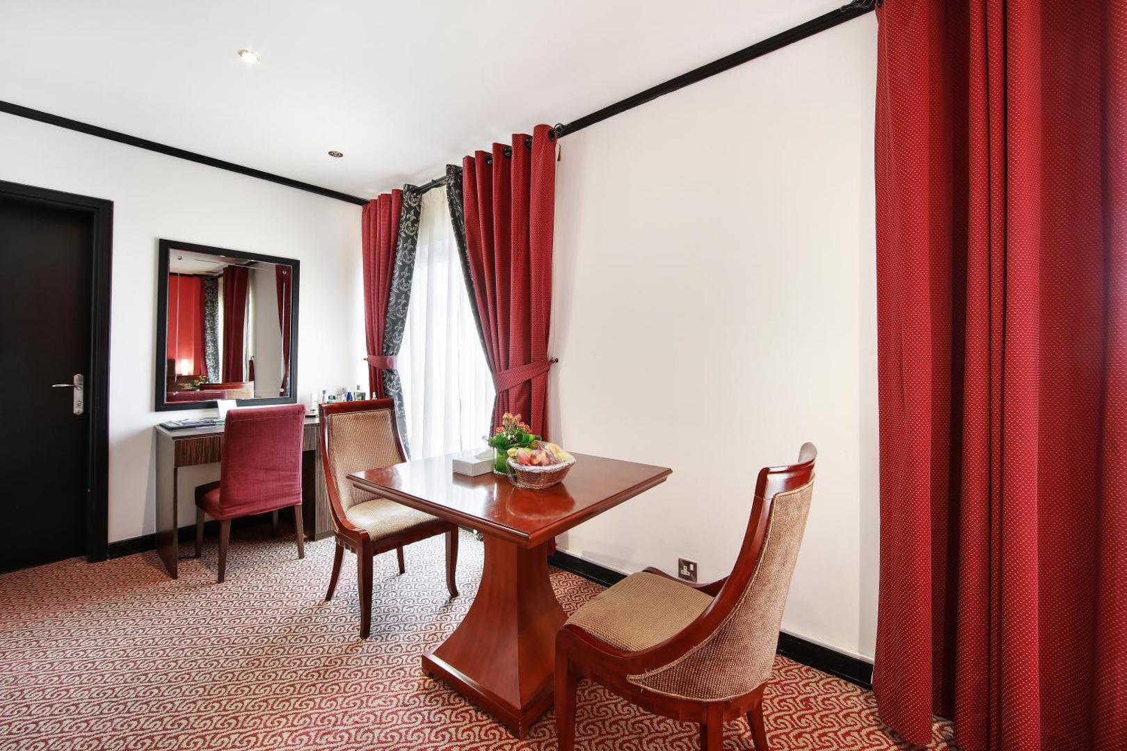 Manhattan Hotel