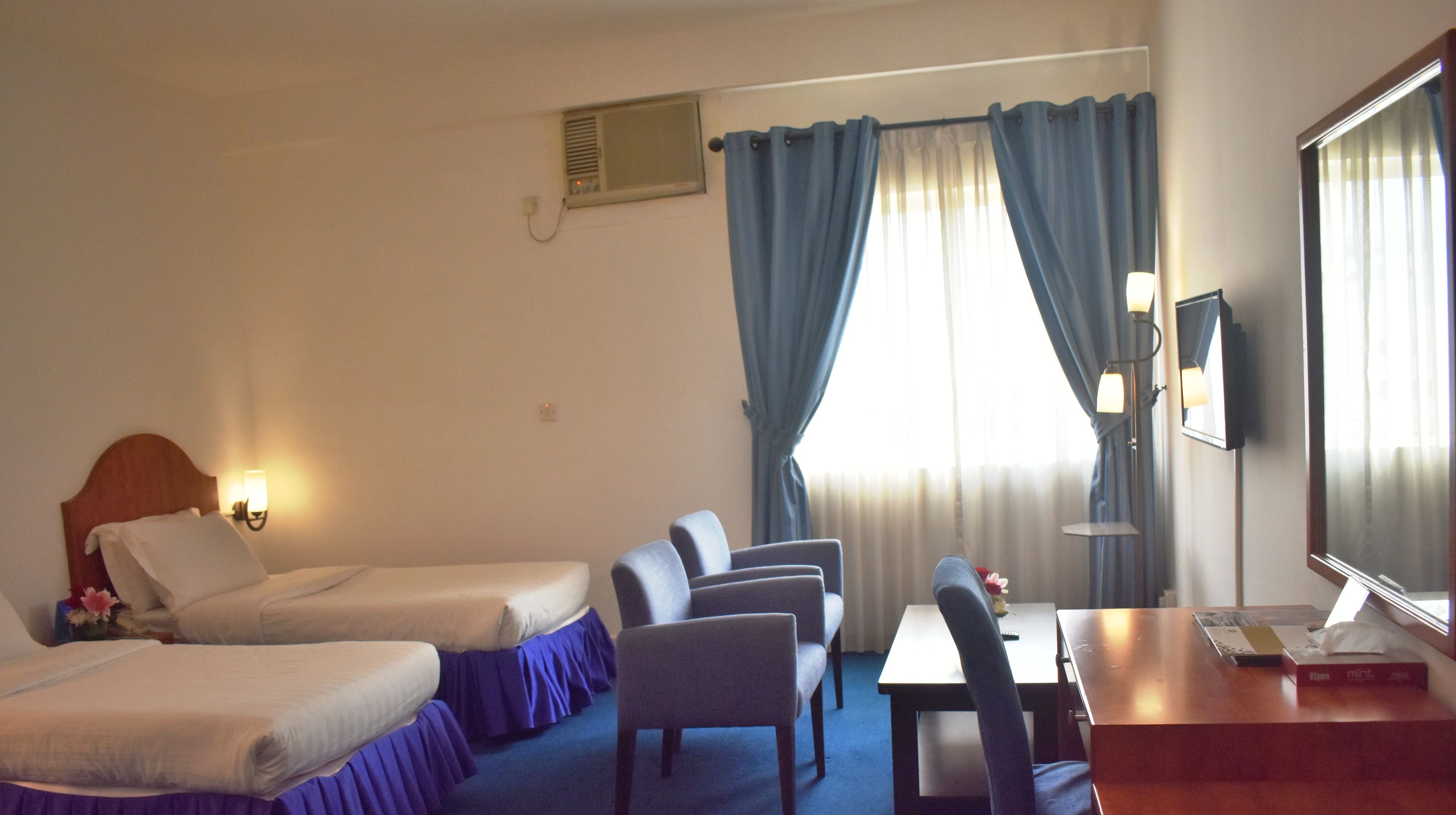 Manhattan Hotel