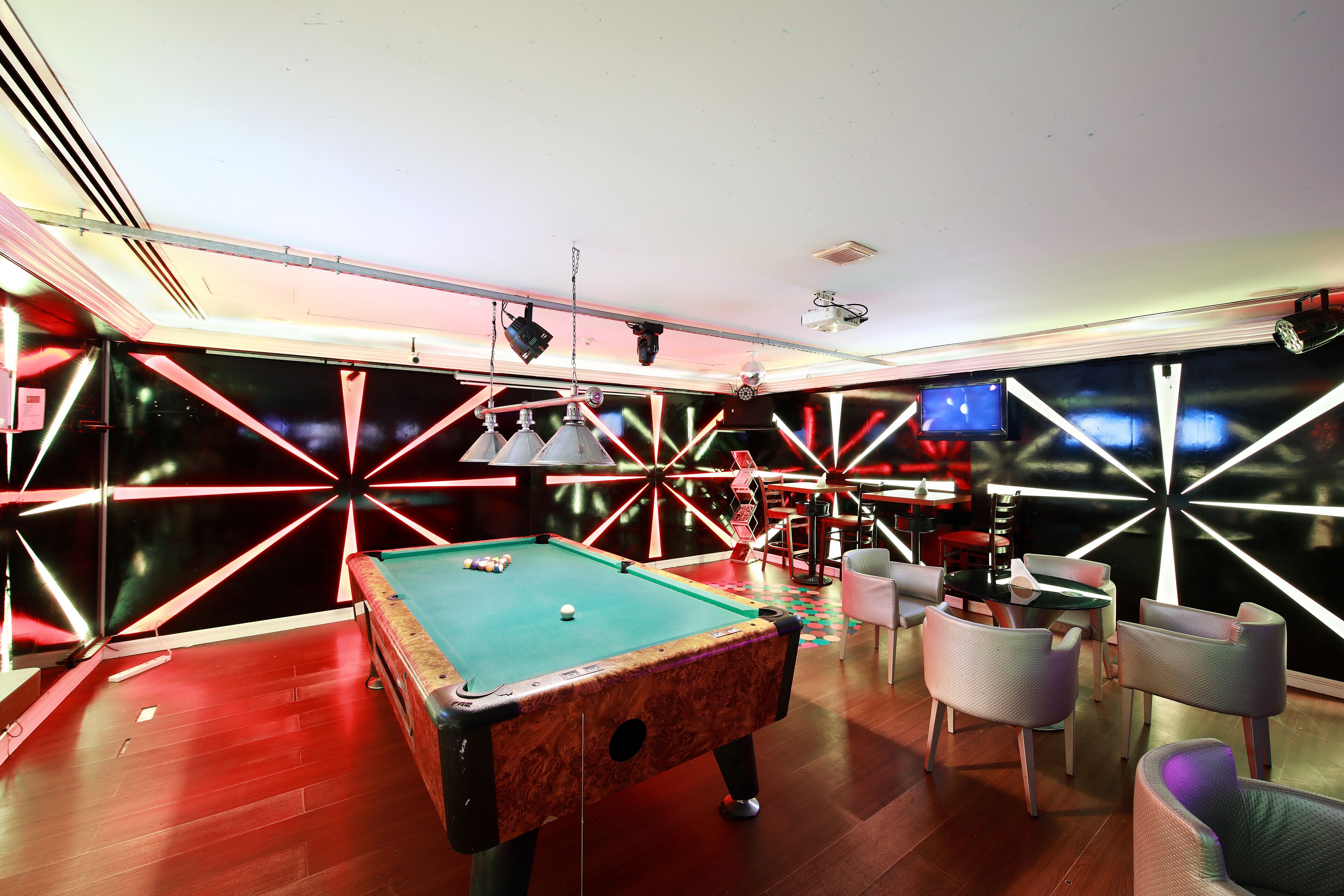 Manhattan Hotel