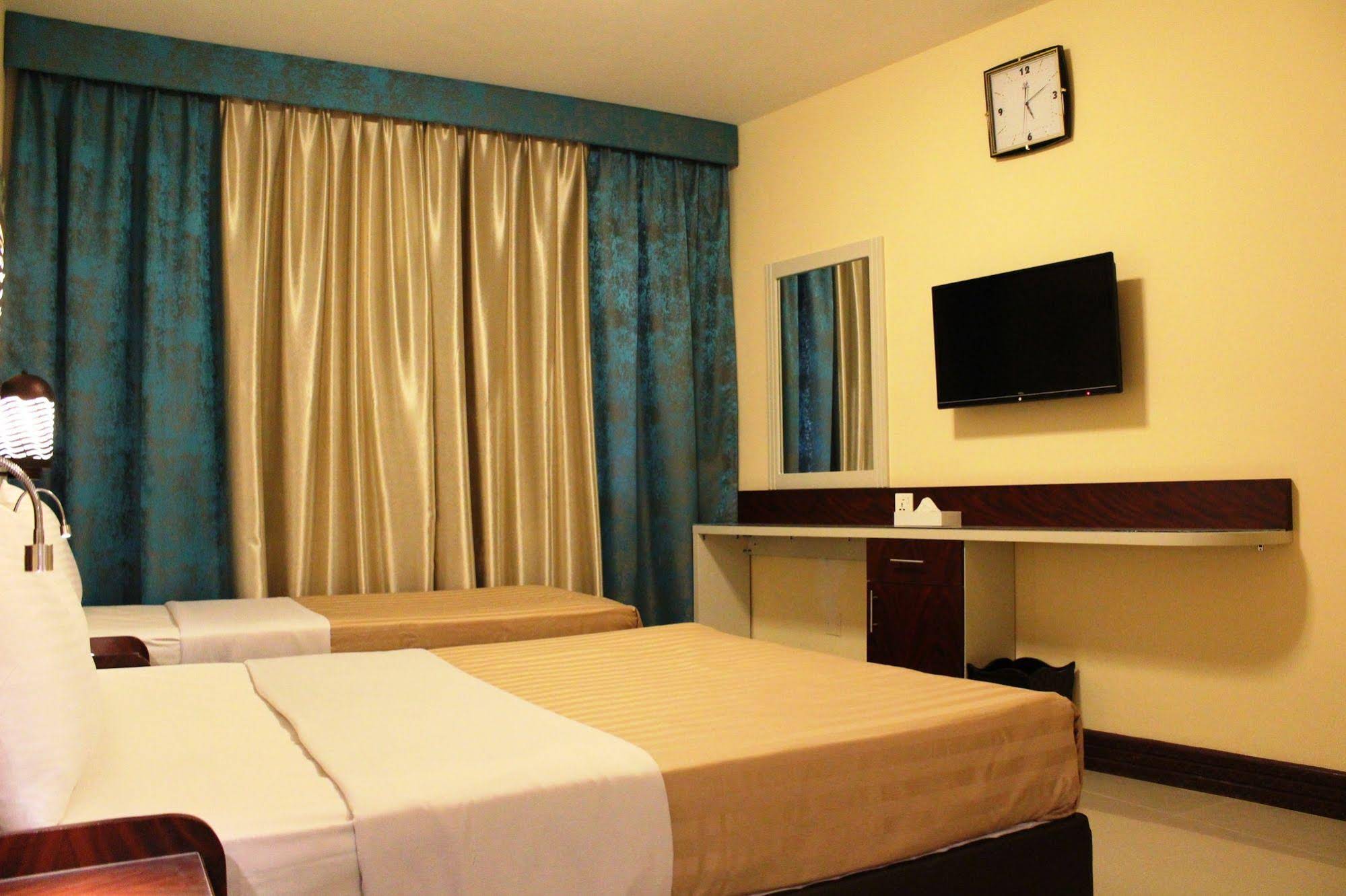 Mariana Hotel