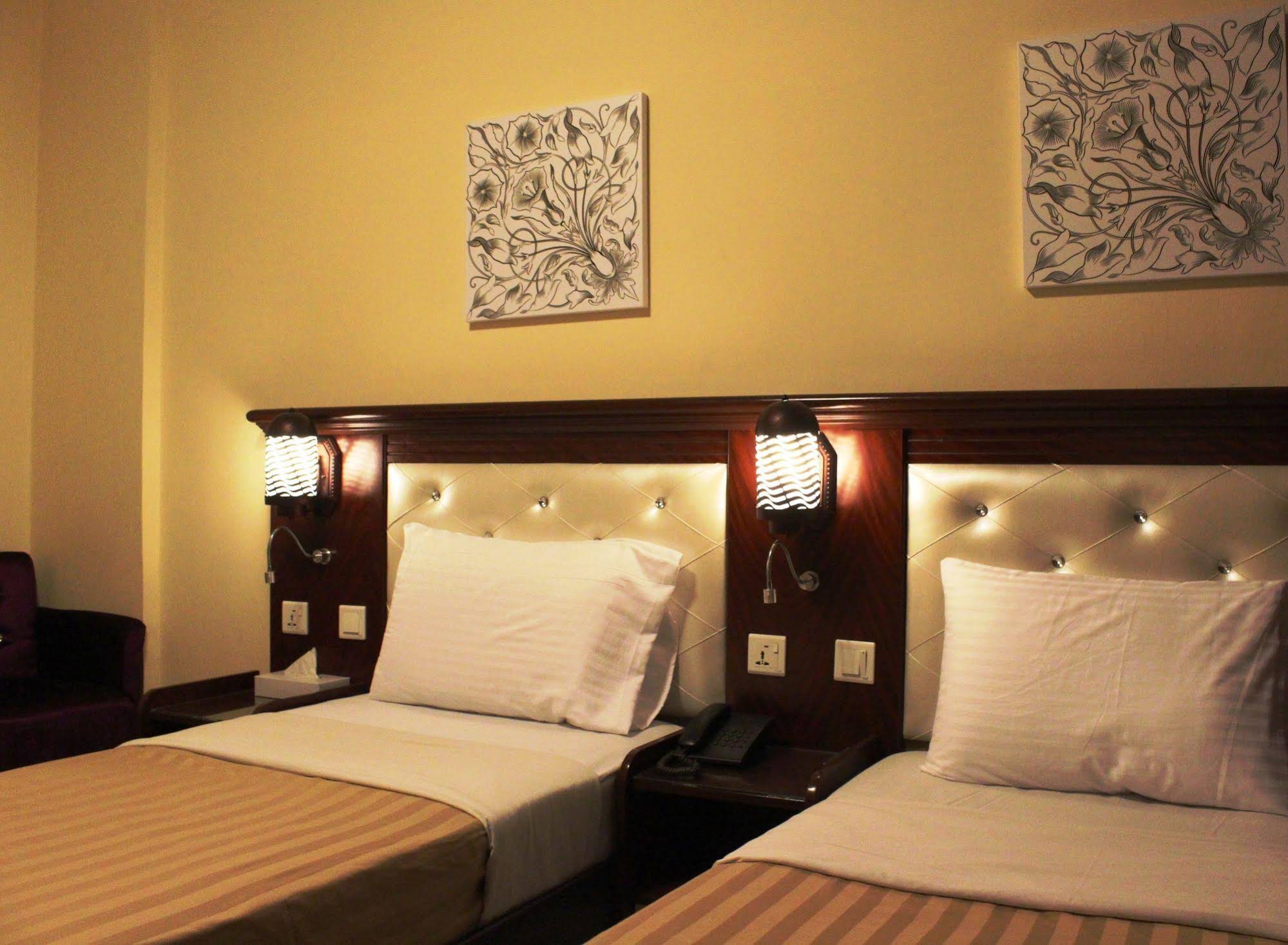 Mariana Hotel