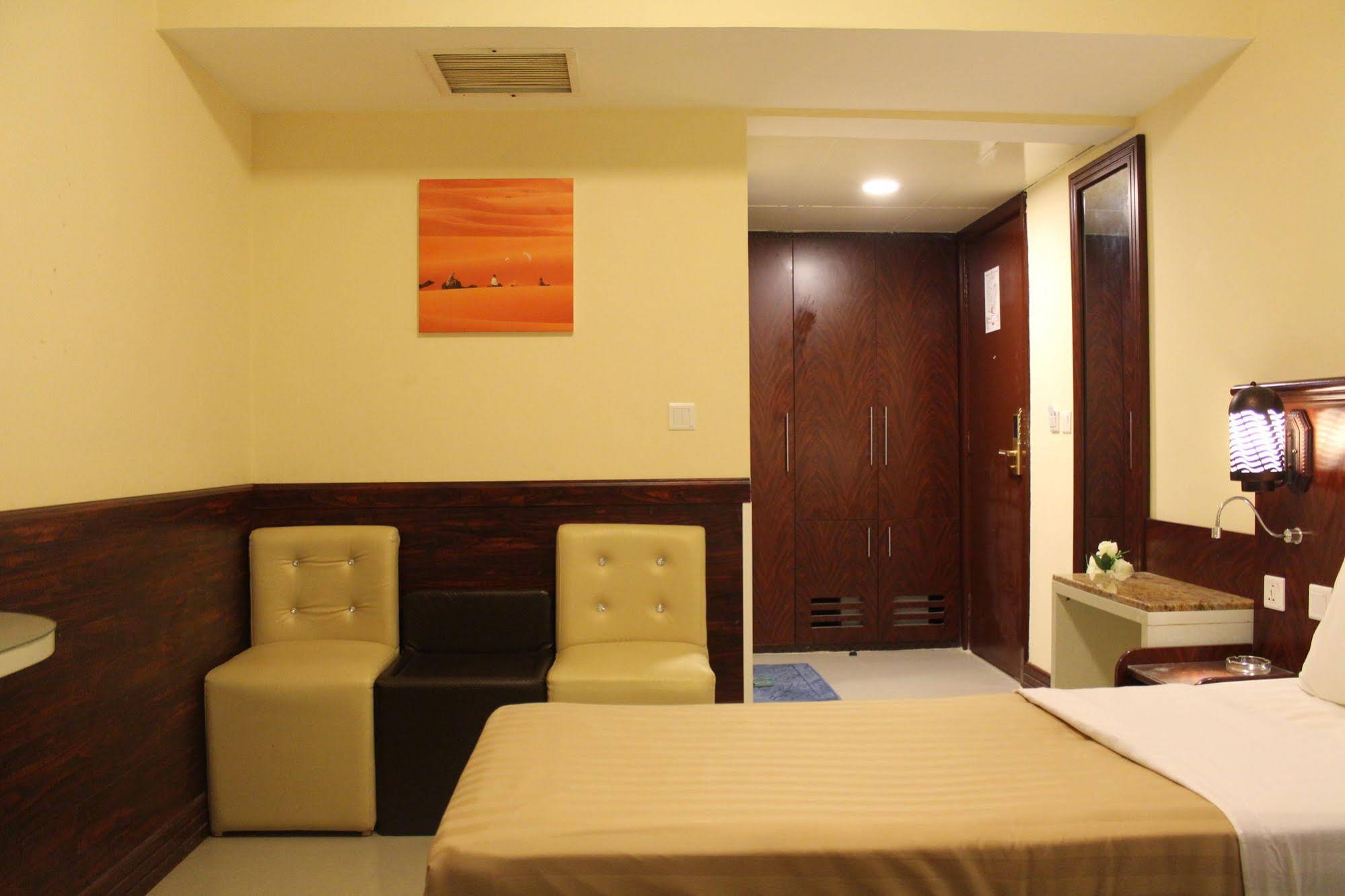 Mariana Hotel