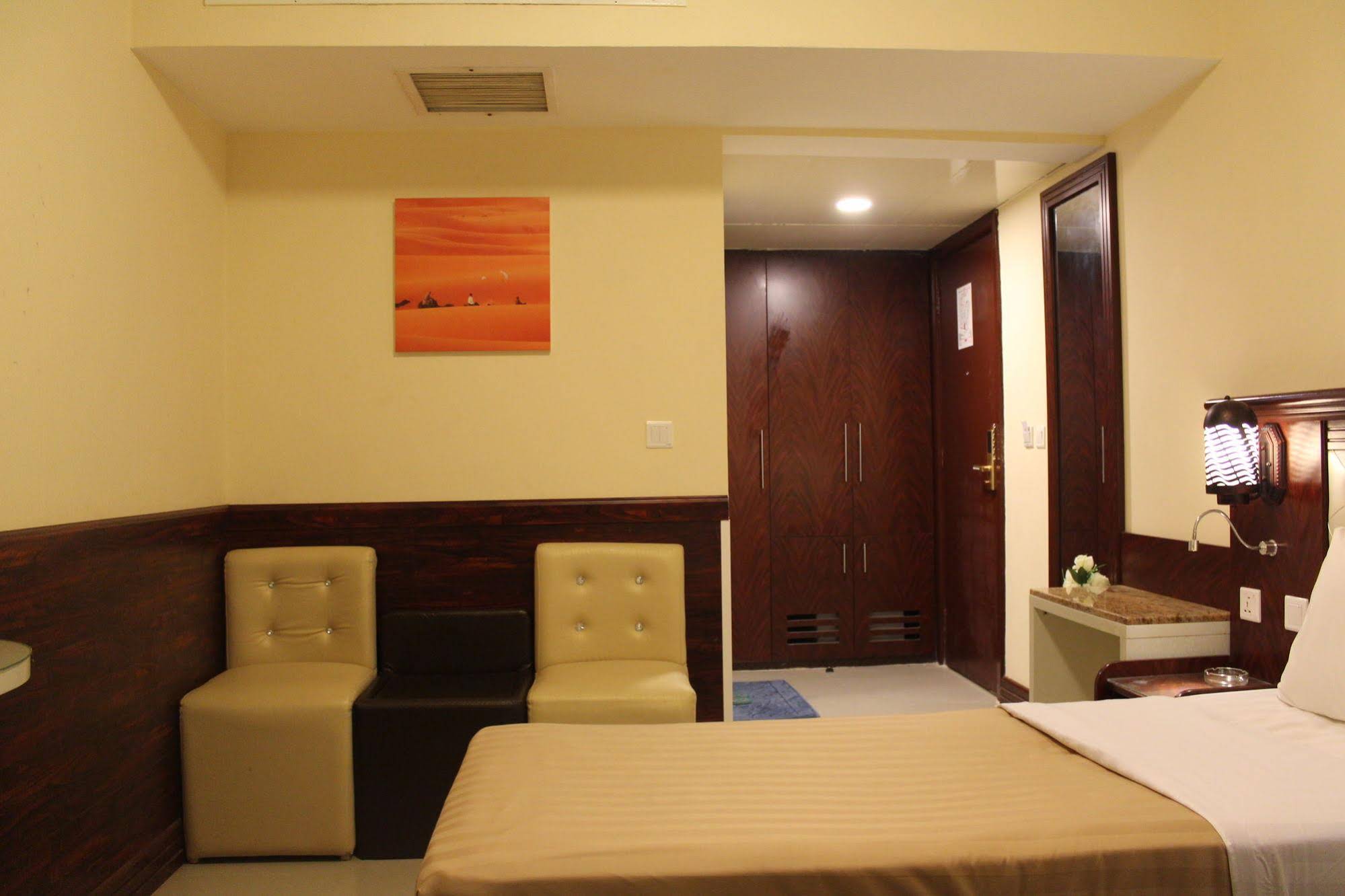 Mariana Hotel