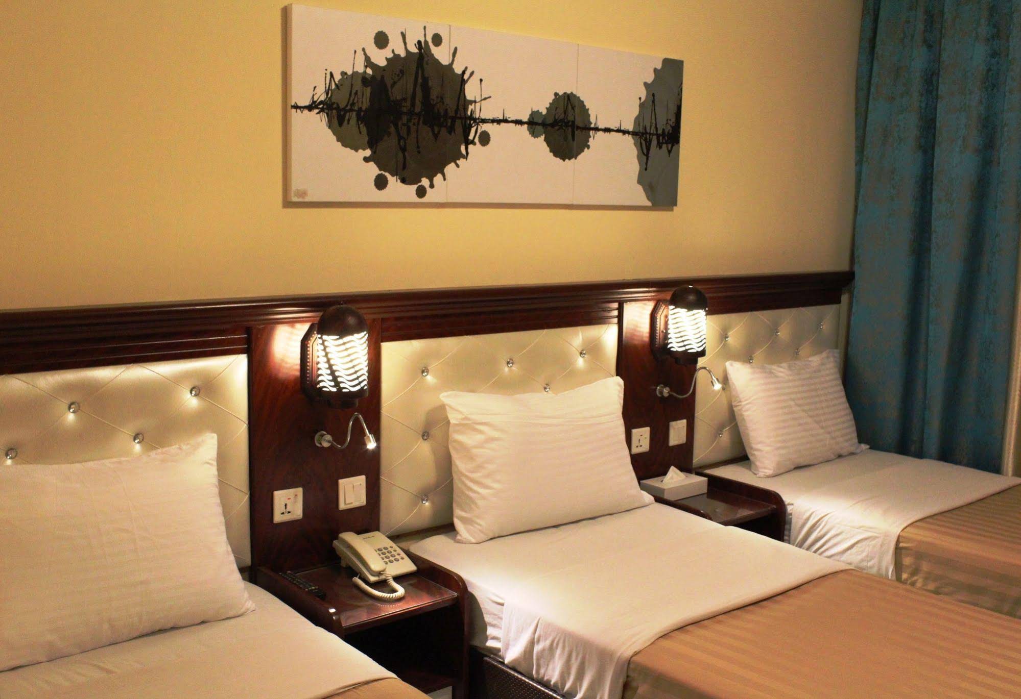 Mariana Hotel