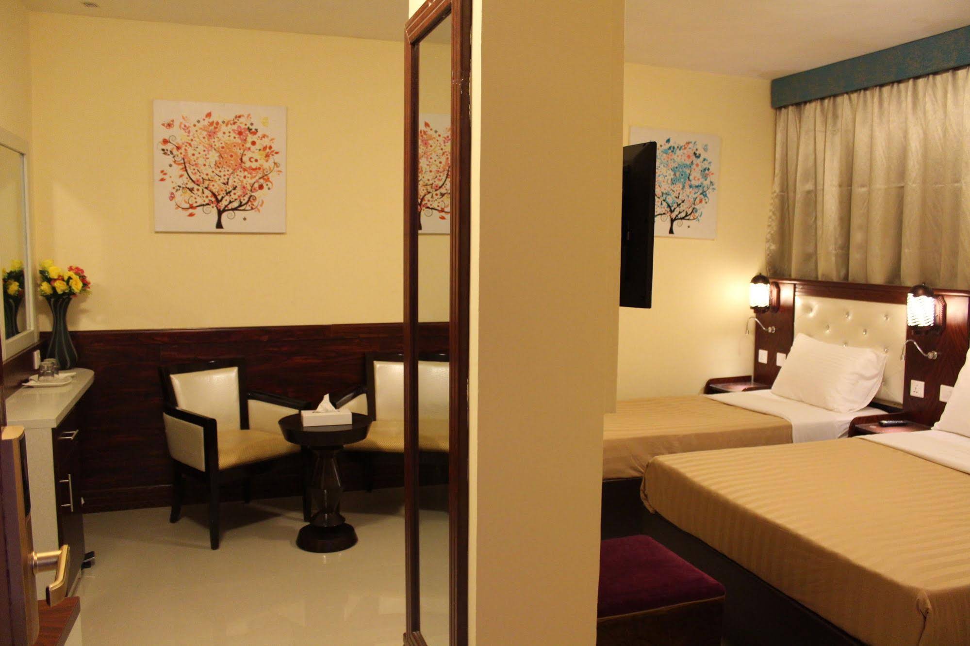 Mariana Hotel