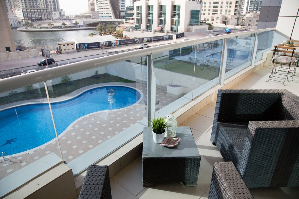 Marina Diamond 1