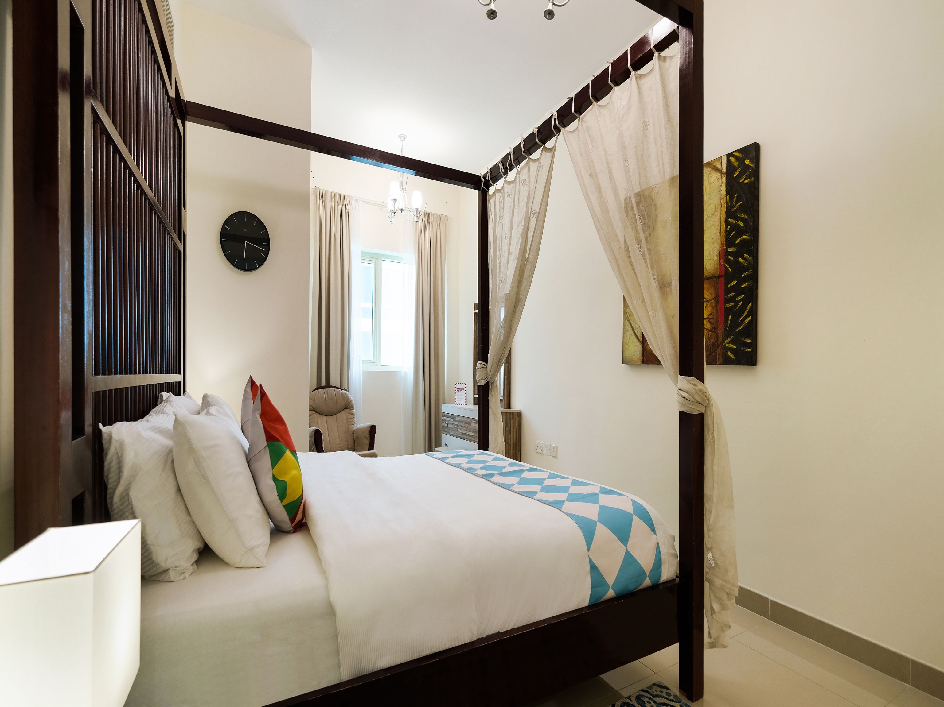 Marina Suites by OYO Rooms