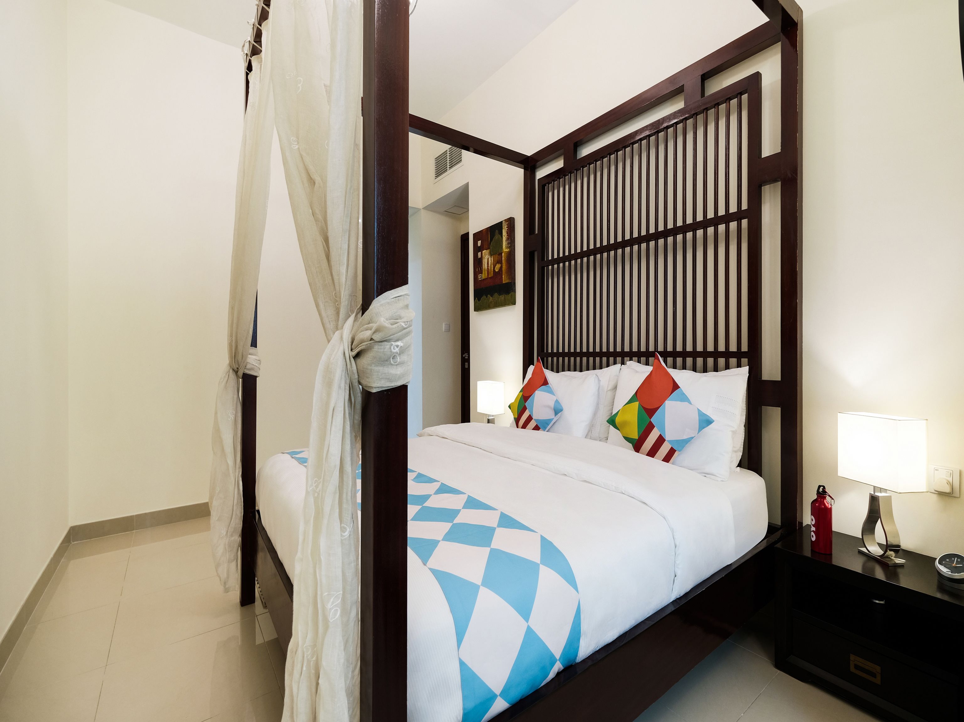 Marina Suites by OYO Rooms