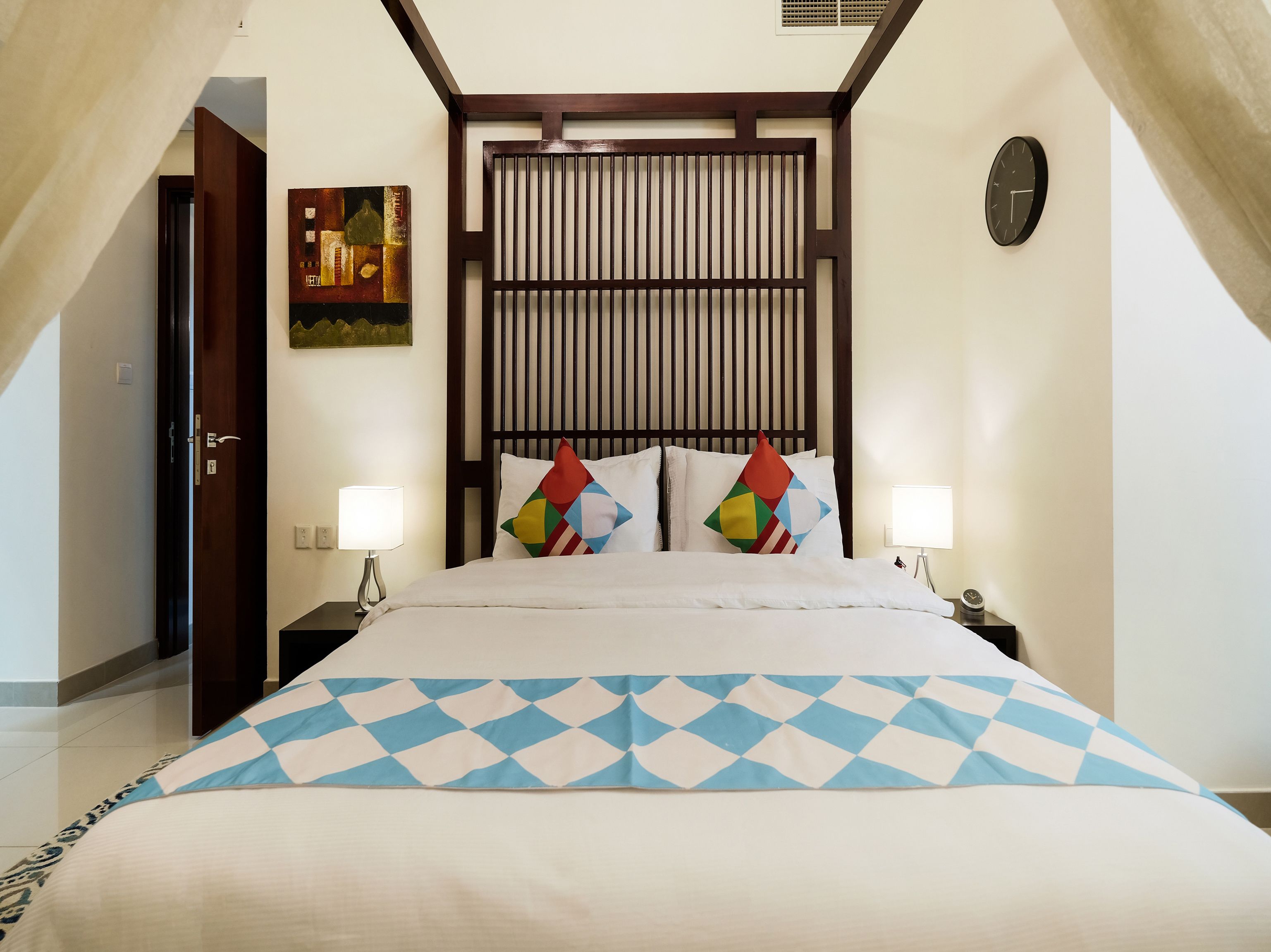 Marina Suites by OYO Rooms
