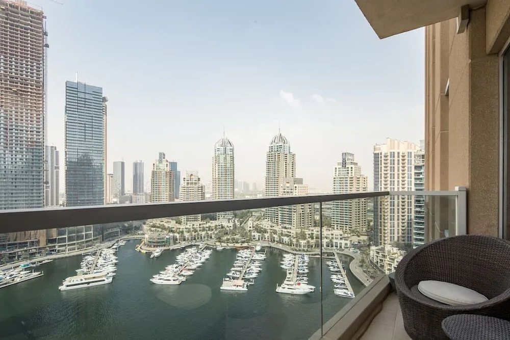 Marina Tower by Frank Porter
