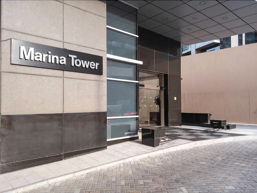 Marina Tower by Frank Porter